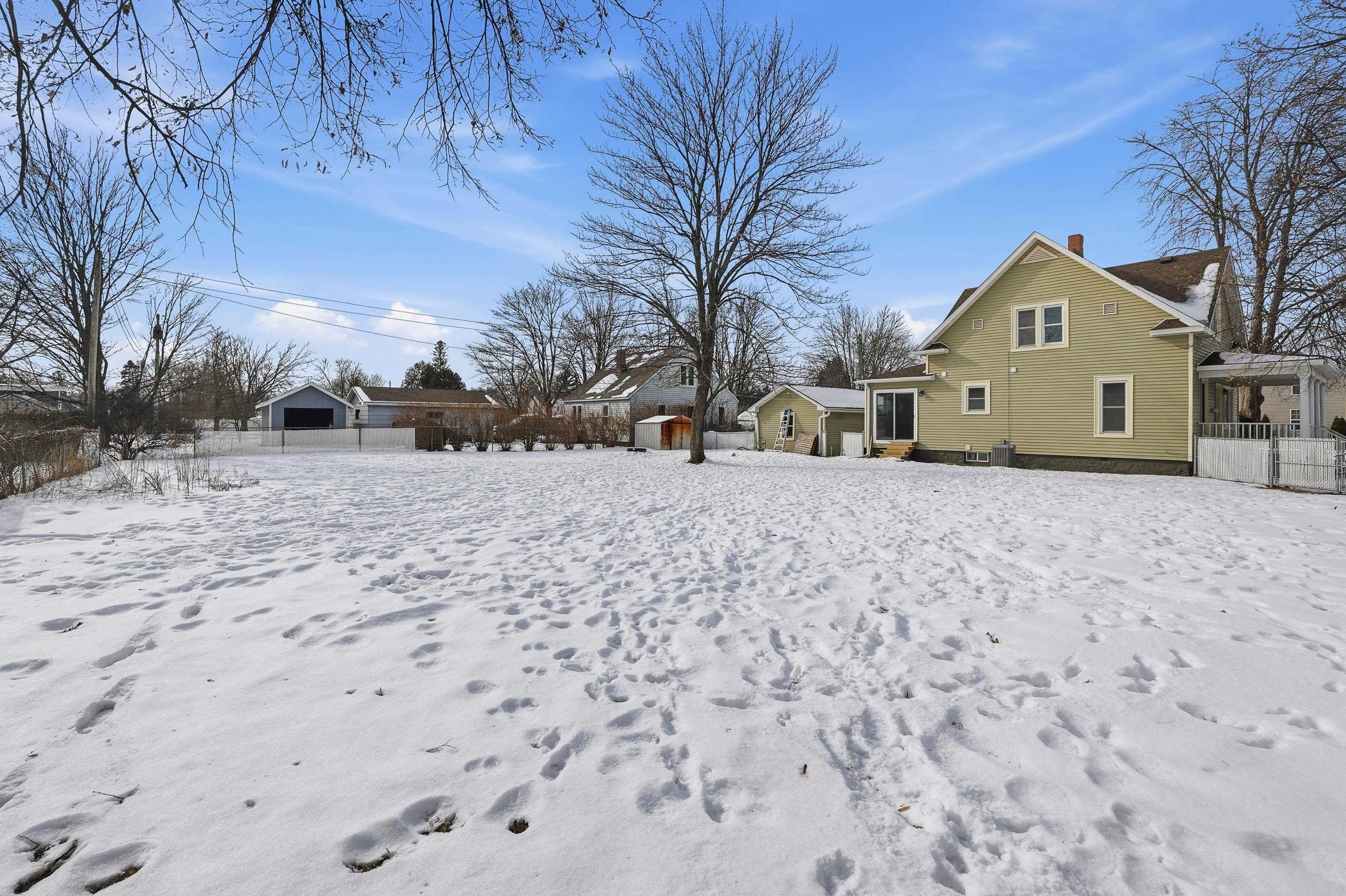 1310 BAKER STREET, Wisconsin Rapids, Wisconsin 54494, 3 Bedrooms Bedrooms, ,2 BathroomsBathrooms,Residential,For Sale,1310 BAKER STREET,22600524