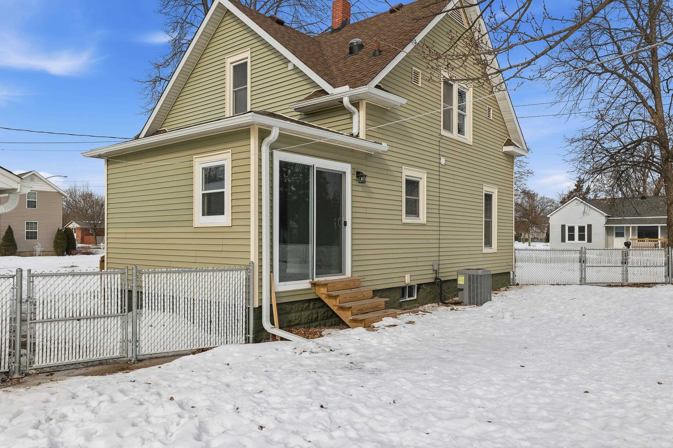 1310 BAKER STREET, Wisconsin Rapids, Wisconsin 54494, 3 Bedrooms Bedrooms, ,2 BathroomsBathrooms,Residential,For Sale,1310 BAKER STREET,22600524