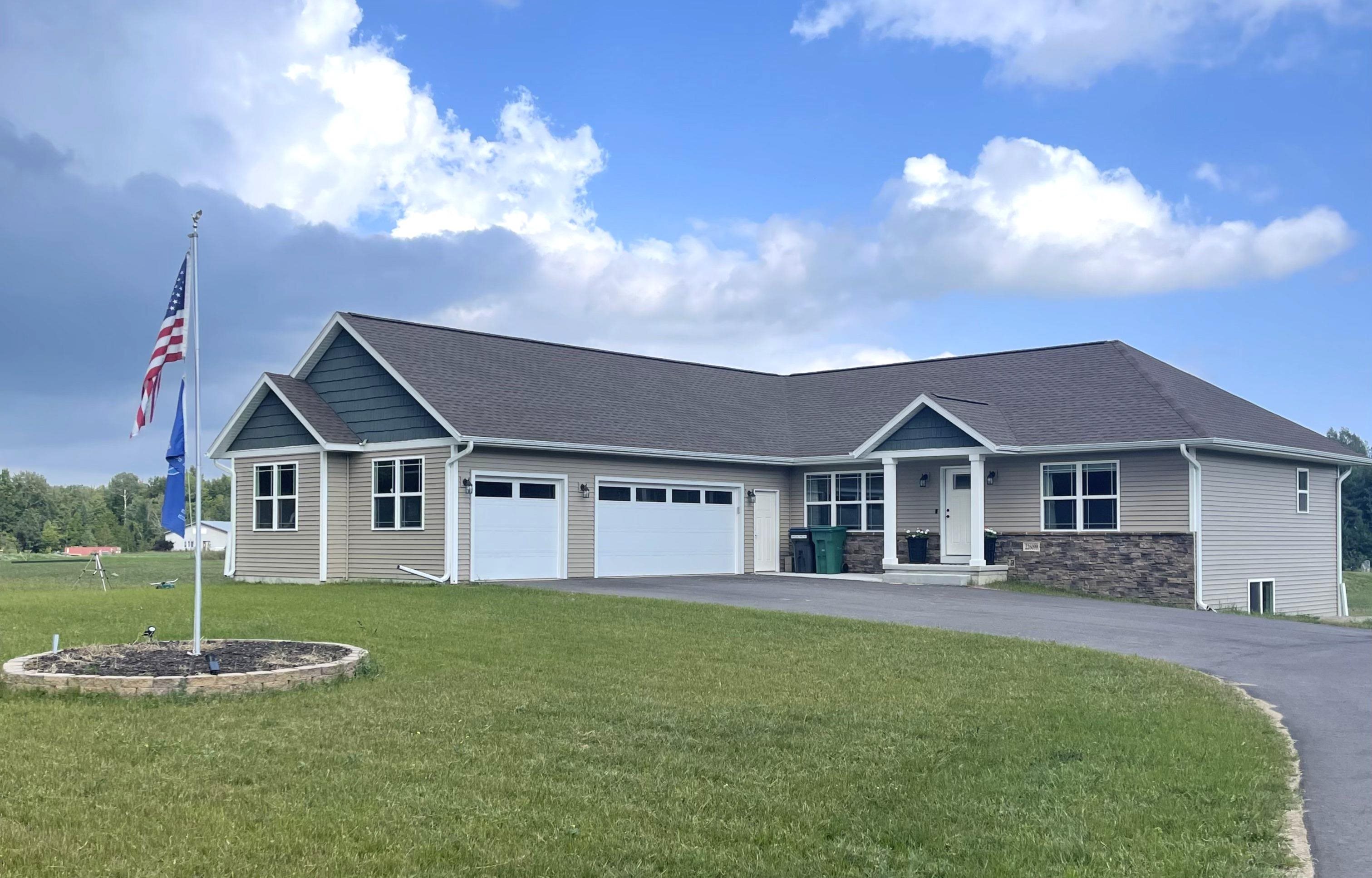 226099 COUNTY ROAD J, Weston, Wisconsin 54476, 4 Bedrooms Bedrooms, ,3 BathroomsBathrooms,Residential,For Sale,226099 COUNTY ROAD J,22600525