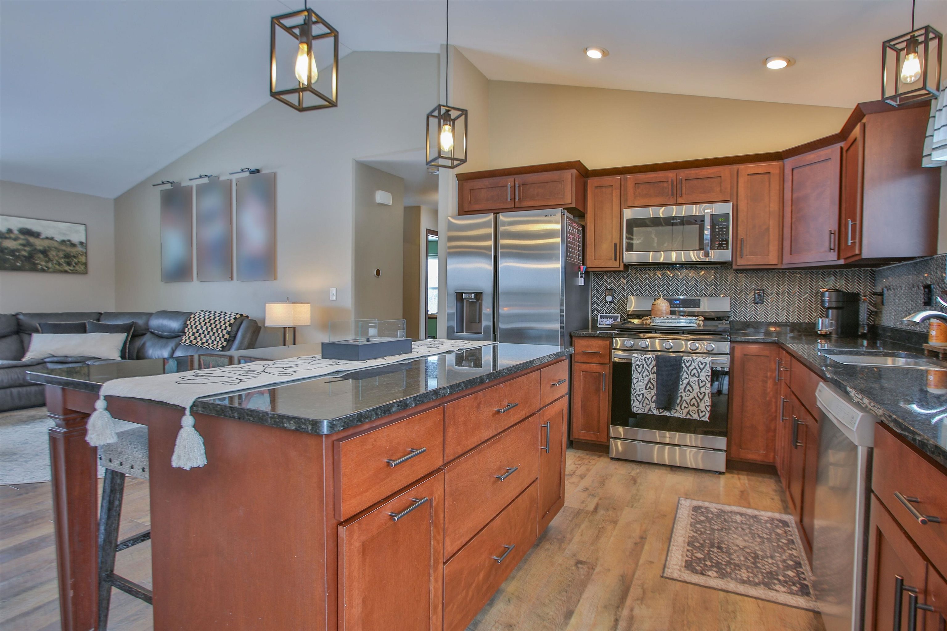 226099 COUNTY ROAD J, Weston, Wisconsin 54476, 4 Bedrooms Bedrooms, ,3 BathroomsBathrooms,Residential,For Sale,226099 COUNTY ROAD J,22600525