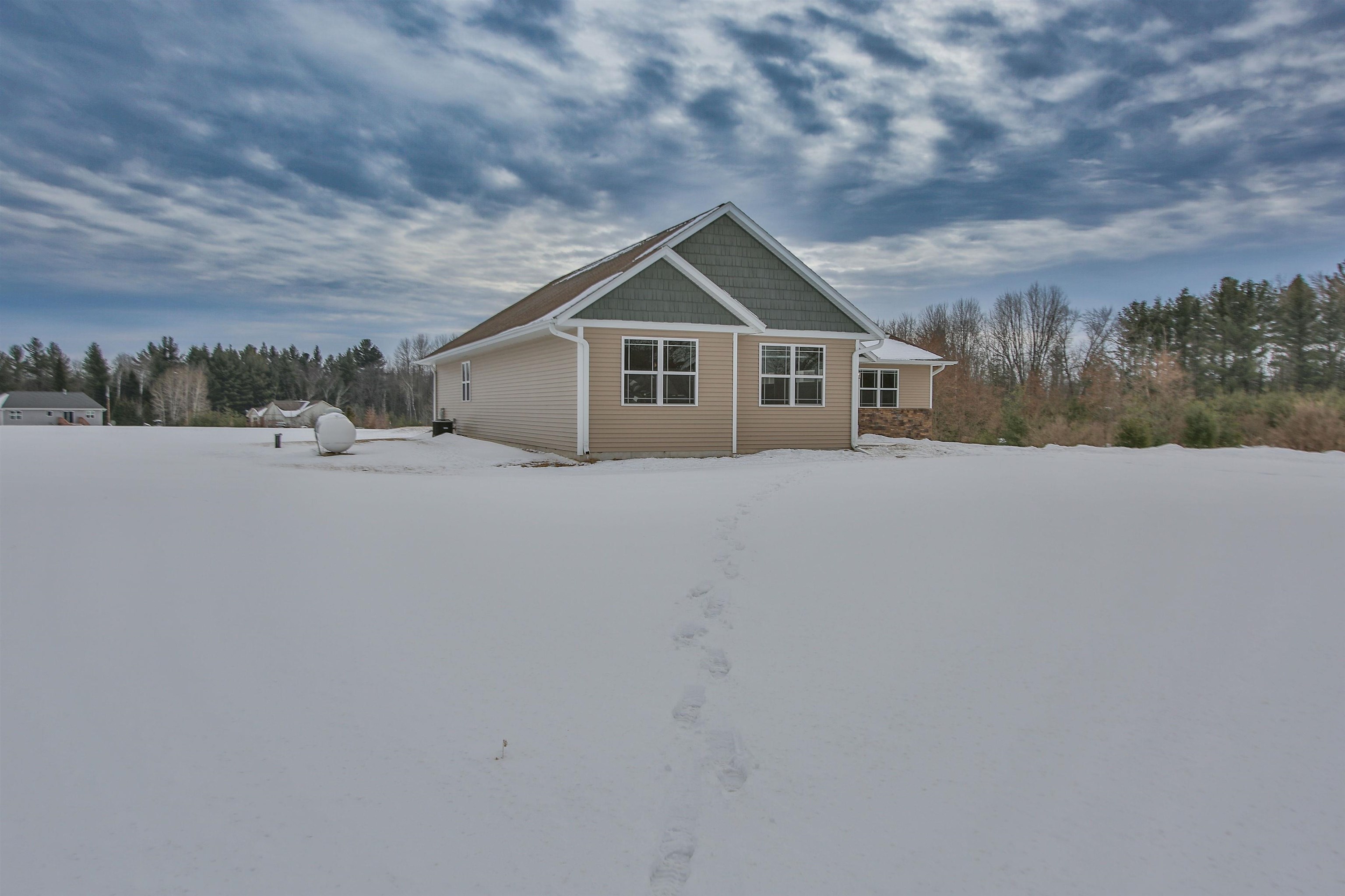 226099 COUNTY ROAD J, Weston, Wisconsin 54476, 4 Bedrooms Bedrooms, ,3 BathroomsBathrooms,Residential,For Sale,226099 COUNTY ROAD J,22600525