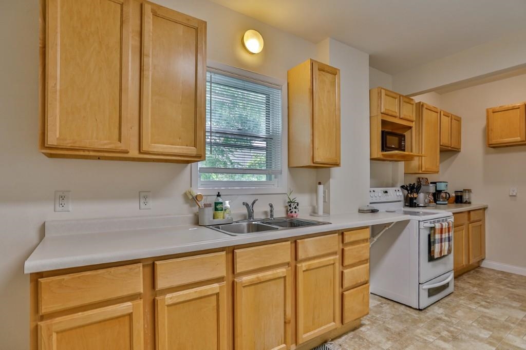 729 JEFFERSON STREET, Wausau, Wisconsin 54403, 3 Bedrooms Bedrooms, ,1 BathroomBathrooms,Residential,For Sale,729 JEFFERSON STREET,22600527