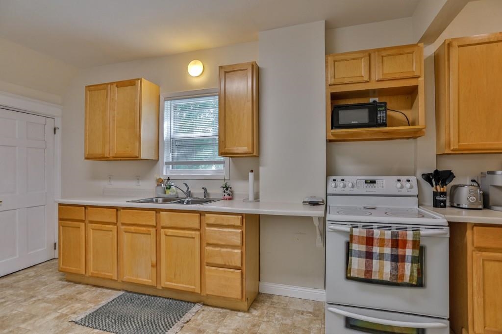 729 JEFFERSON STREET, Wausau, Wisconsin 54403, 3 Bedrooms Bedrooms, ,1 BathroomBathrooms,Residential,For Sale,729 JEFFERSON STREET,22600527