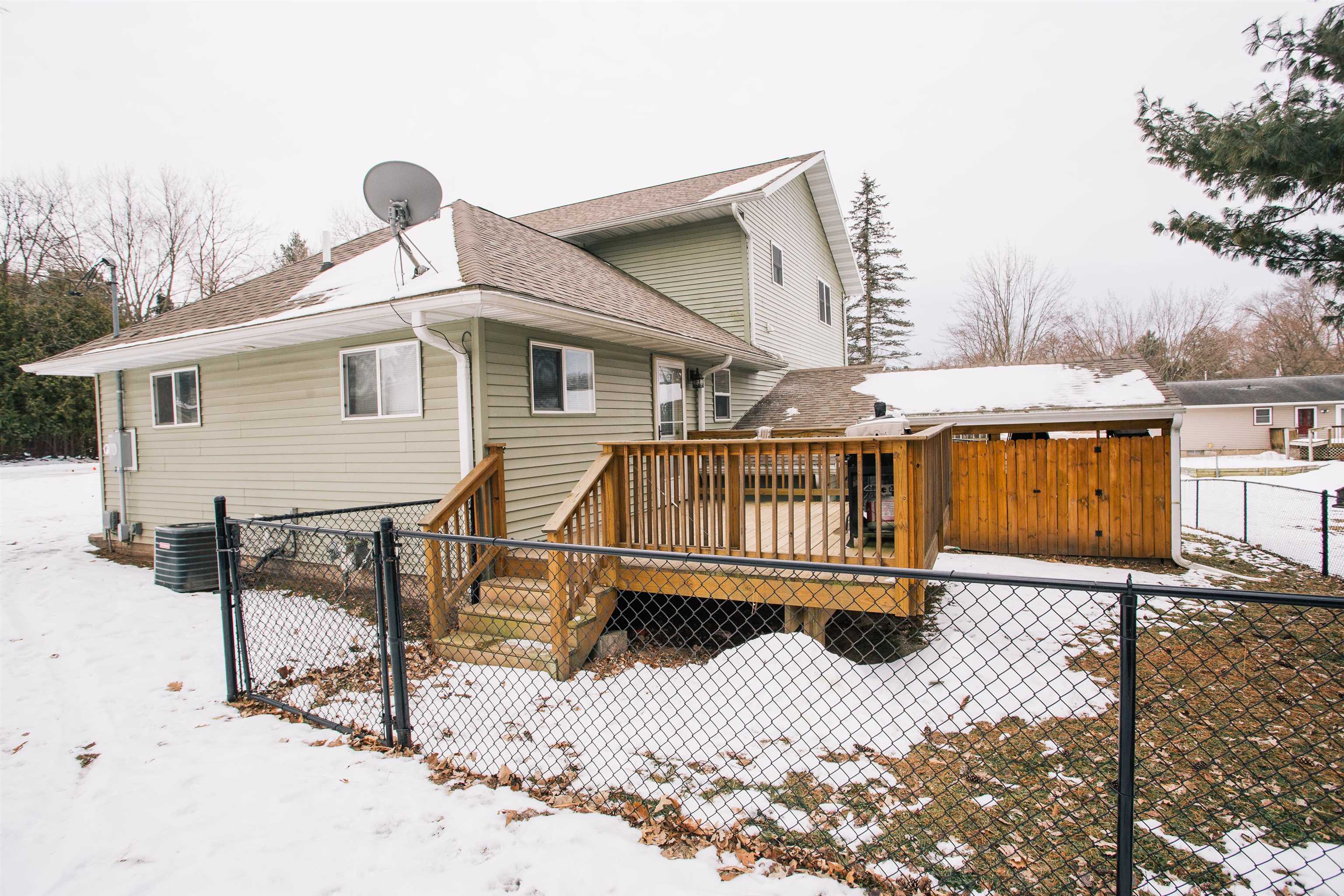 1808 JOHNSON STREET, Neillsville, Wisconsin 54456, 3 Bedrooms Bedrooms, ,2 BathroomsBathrooms,Residential,For Sale,1808 JOHNSON STREET,22600532