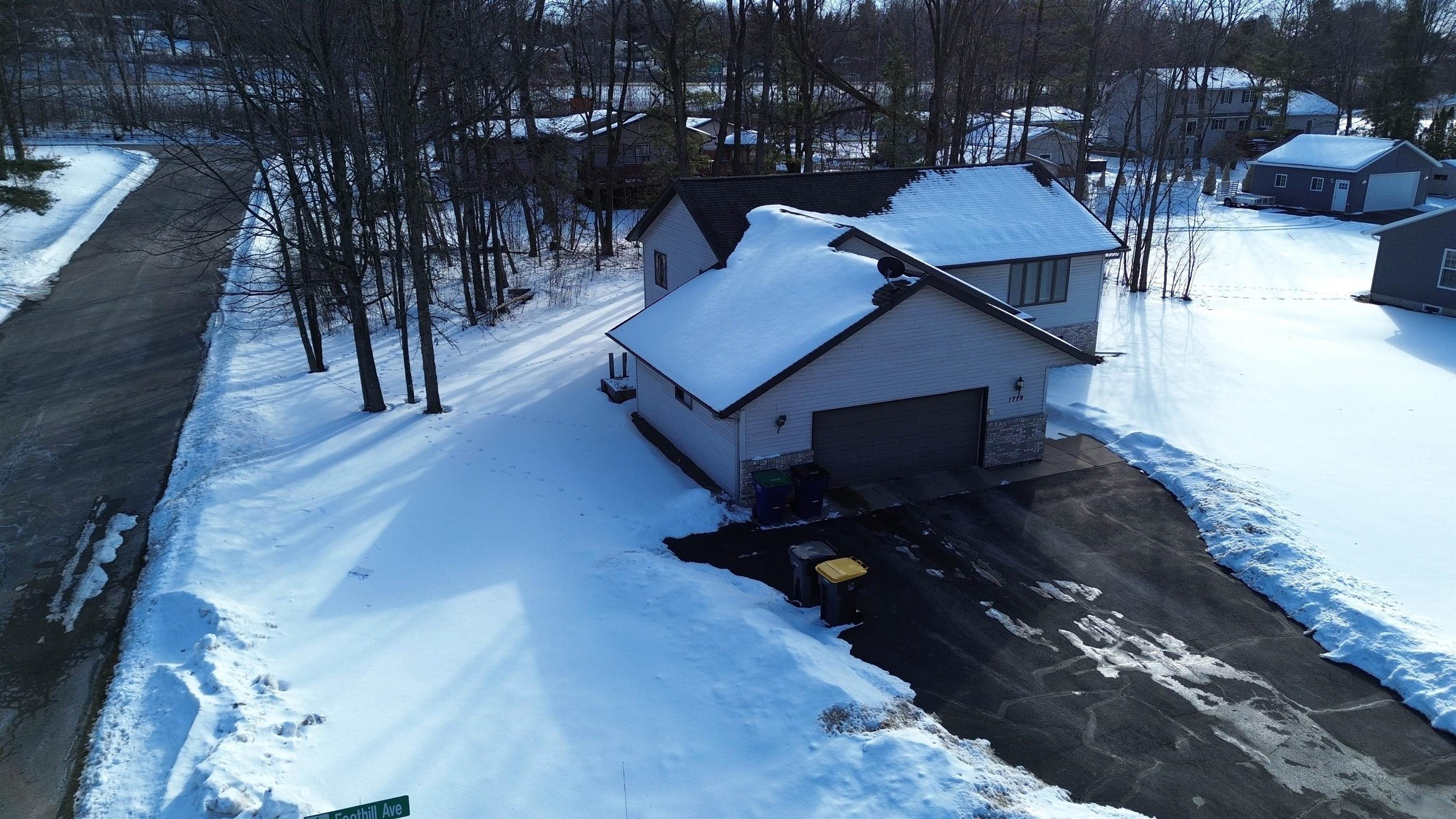 1719 FOOTHILL AVENUE, Weston, Wisconsin 54476, 5 Bedrooms Bedrooms, ,2 BathroomsBathrooms,Residential,For Sale,1719 FOOTHILL AVENUE,22600533