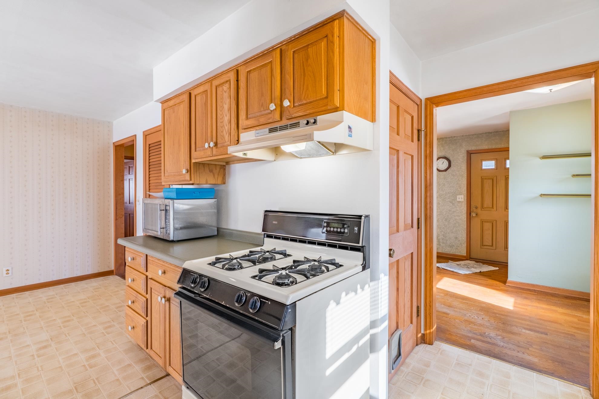 610 N 10TH AVENUE, Wausau, Wisconsin 54401, 3 Bedrooms Bedrooms, ,1 BathroomBathrooms,Residential,For Sale,610 N 10TH AVENUE,22600542