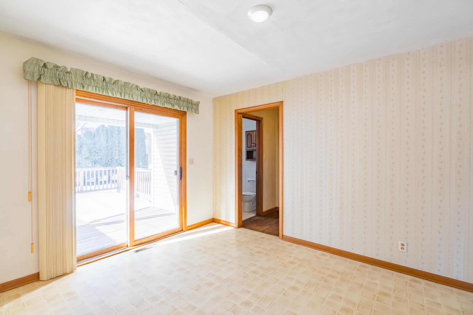 610 N 10TH AVENUE, Wausau, Wisconsin 54401, 3 Bedrooms Bedrooms, ,1 BathroomBathrooms,Residential,For Sale,610 N 10TH AVENUE,22600542