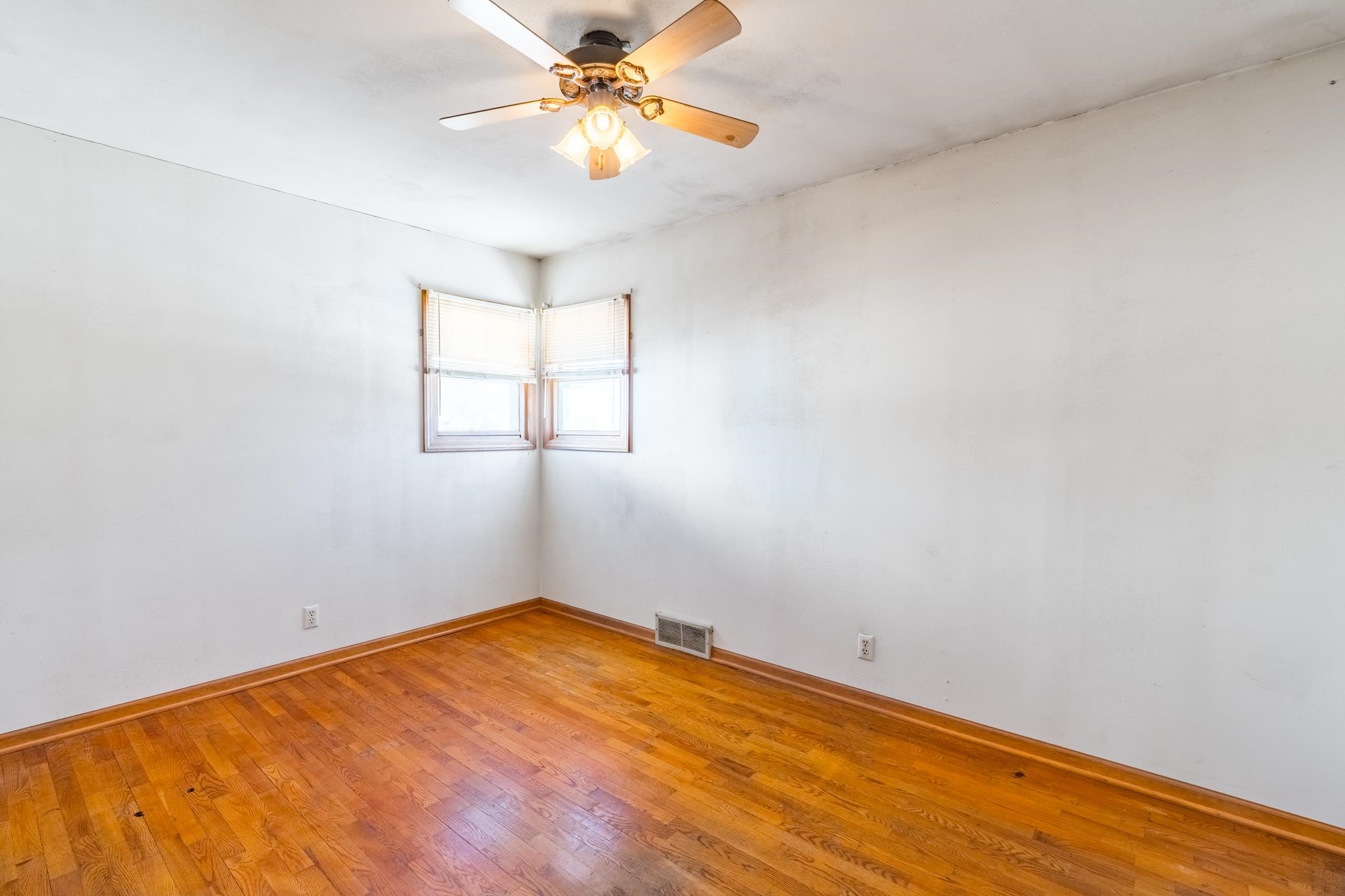 610 N 10TH AVENUE, Wausau, Wisconsin 54401, 3 Bedrooms Bedrooms, ,1 BathroomBathrooms,Residential,For Sale,610 N 10TH AVENUE,22600542