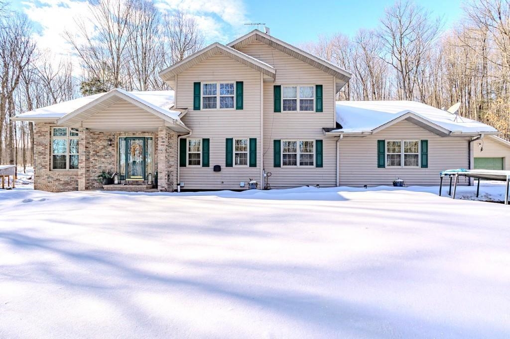 9100 N 12TH AVENUE, Merrill, Wisconsin 54452, 4 Bedrooms Bedrooms, ,3 BathroomsBathrooms,Residential,For Sale,9100 N 12TH AVENUE,22600547