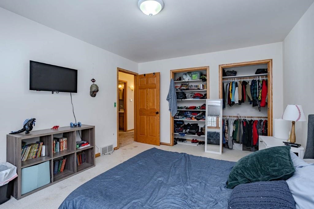 9100 N 12TH AVENUE, Merrill, Wisconsin 54452, 4 Bedrooms Bedrooms, ,3 BathroomsBathrooms,Residential,For Sale,9100 N 12TH AVENUE,22600547