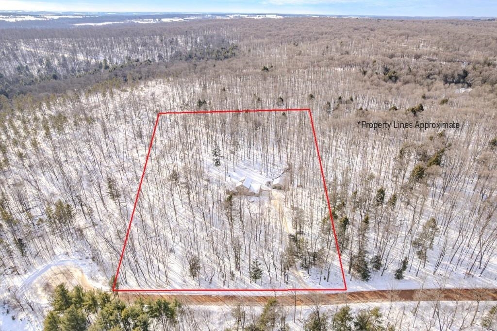 9100 N 12TH AVENUE, Merrill, Wisconsin 54452, 4 Bedrooms Bedrooms, ,3 BathroomsBathrooms,Residential,For Sale,9100 N 12TH AVENUE,22600547