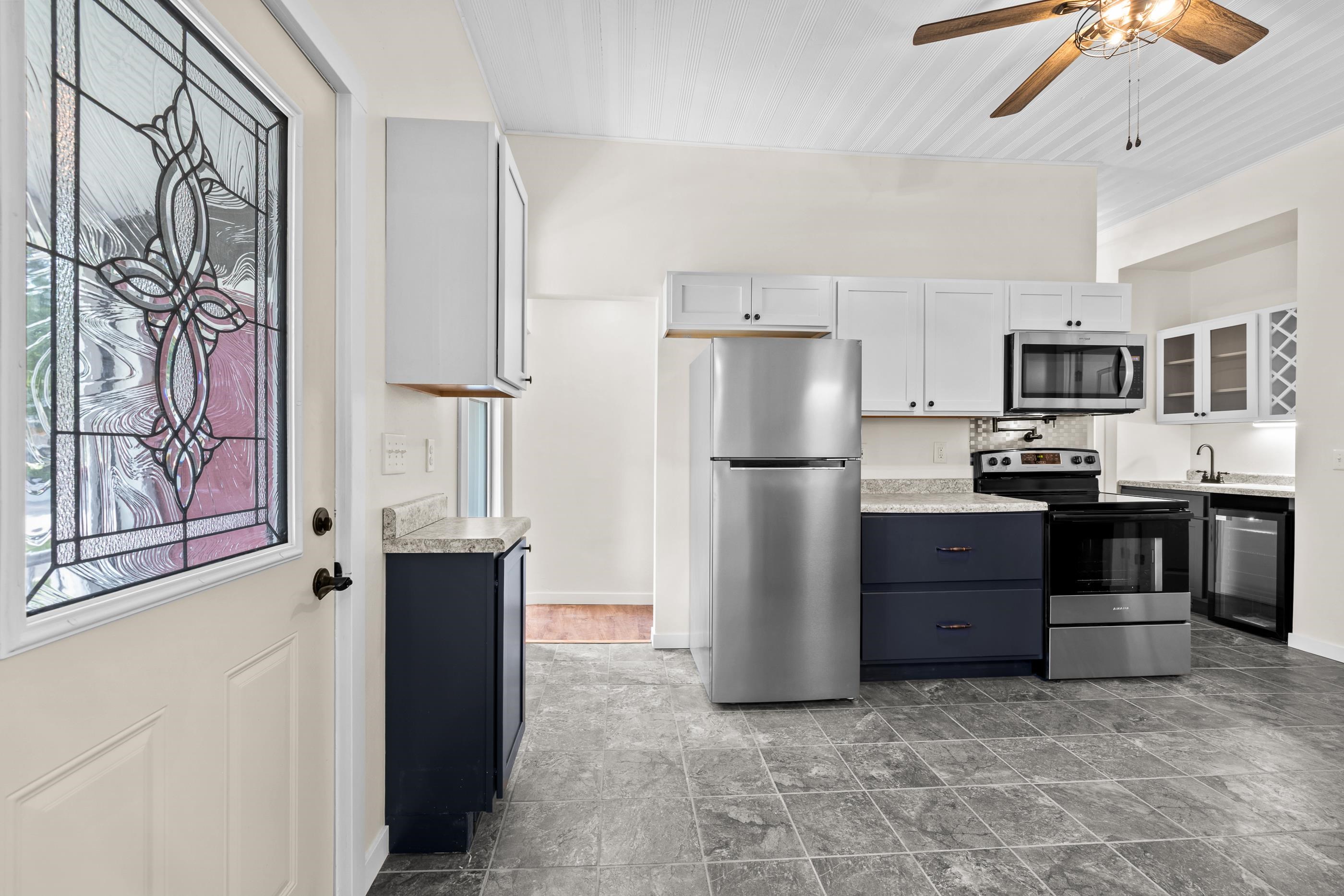 1025 WISCONSIN STREET, Stevens Point, Wisconsin 54481, 4 Bedrooms Bedrooms, ,4 BathroomsBathrooms,Residential,For Sale,1025 WISCONSIN STREET,22600552