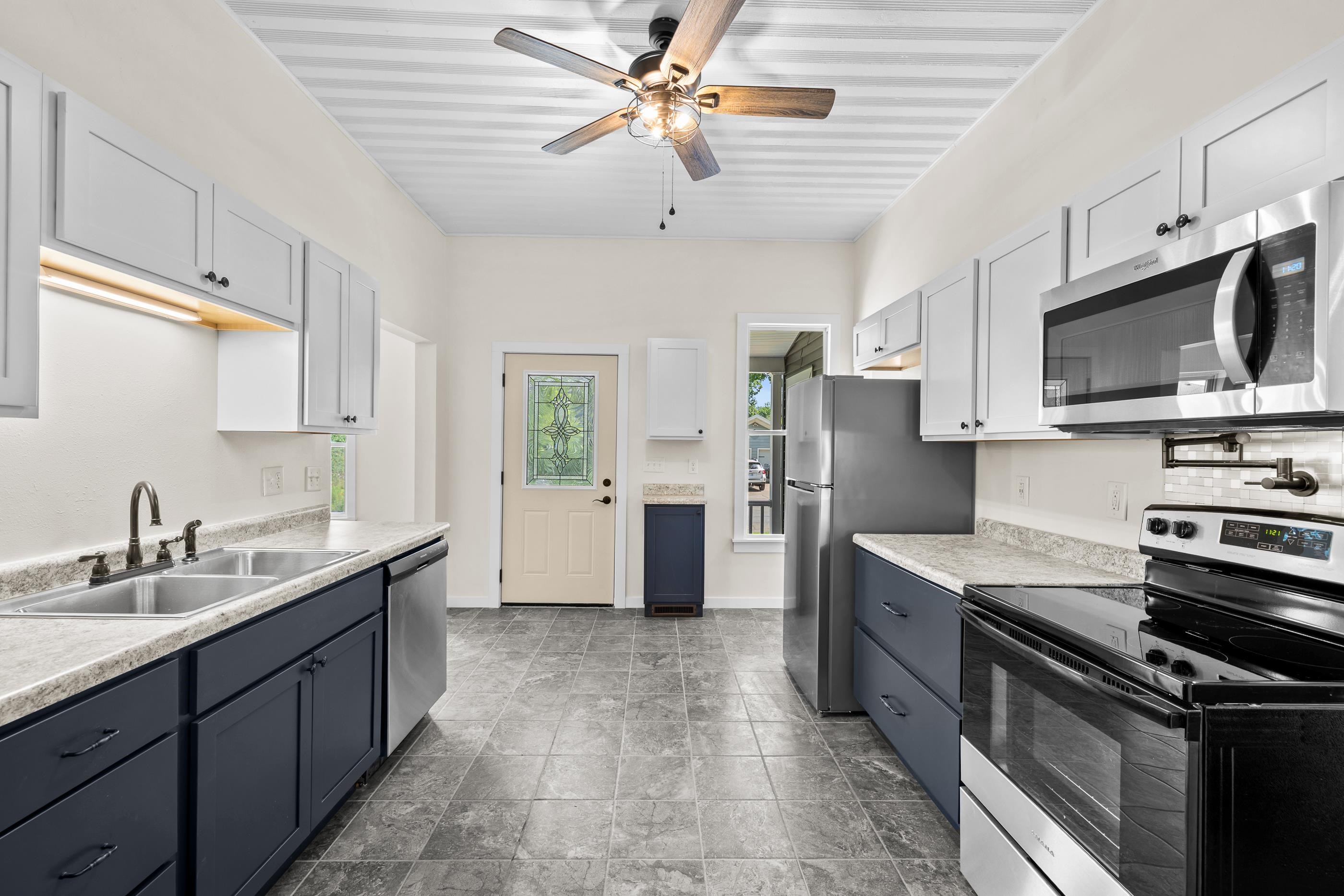 1025 WISCONSIN STREET, Stevens Point, Wisconsin 54481, 4 Bedrooms Bedrooms, ,4 BathroomsBathrooms,Residential,For Sale,1025 WISCONSIN STREET,22600552