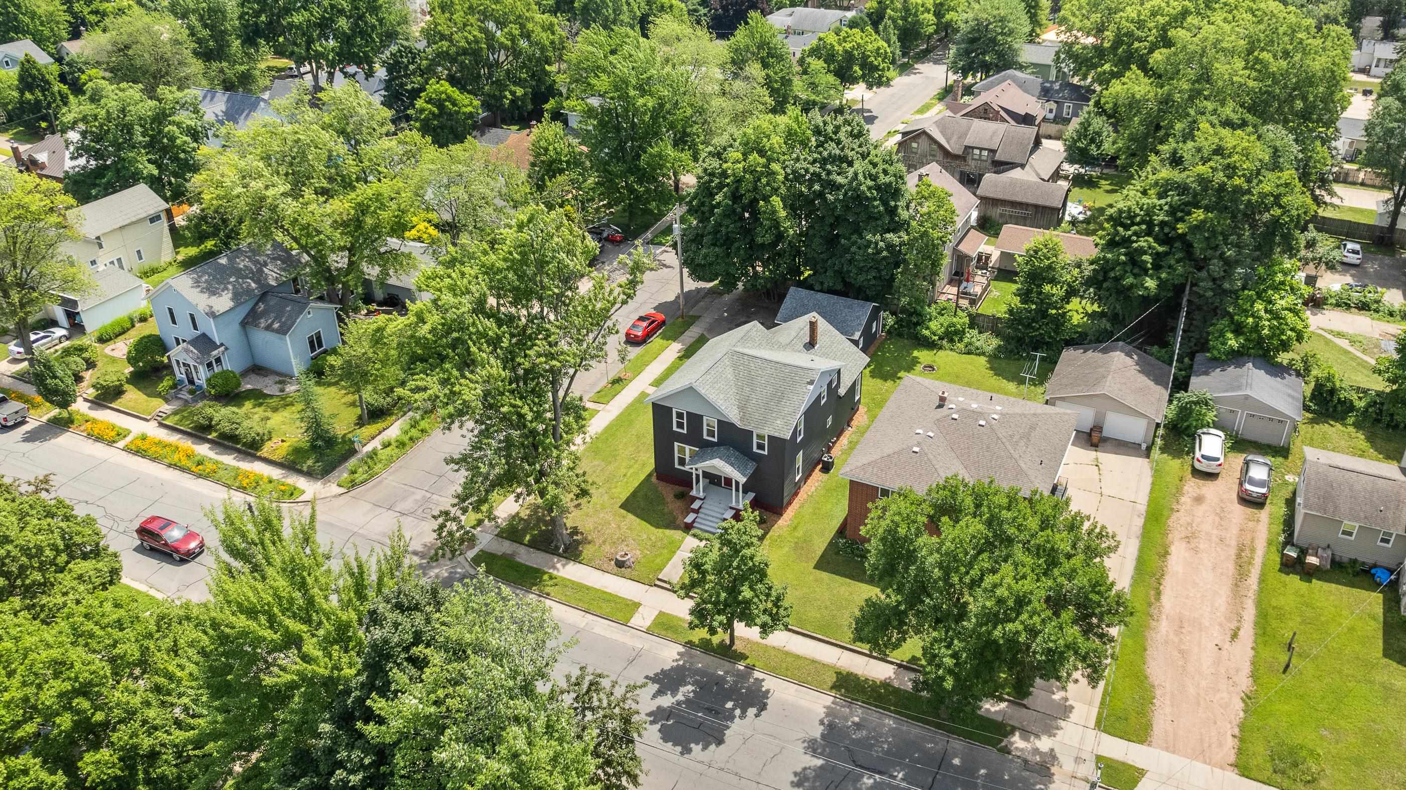 1025 WISCONSIN STREET, Stevens Point, Wisconsin 54481, 4 Bedrooms Bedrooms, ,4 BathroomsBathrooms,Residential,For Sale,1025 WISCONSIN STREET,22600552