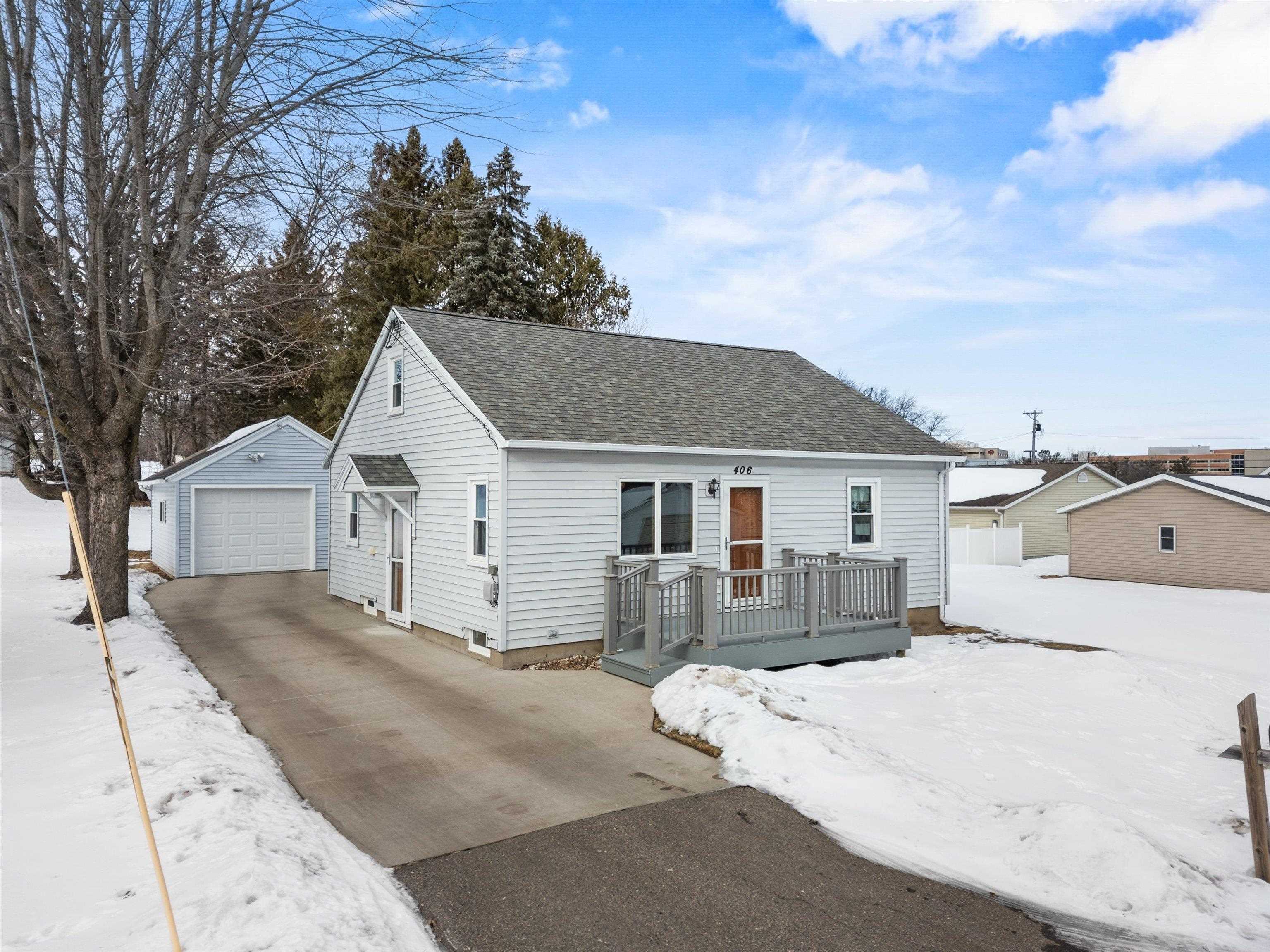 406 N SPRUCE AVENUE, Marshfield, Wisconsin 54449, 3 Bedrooms Bedrooms, ,1 BathroomBathrooms,Residential,For Sale,406 N SPRUCE AVENUE,22600573
