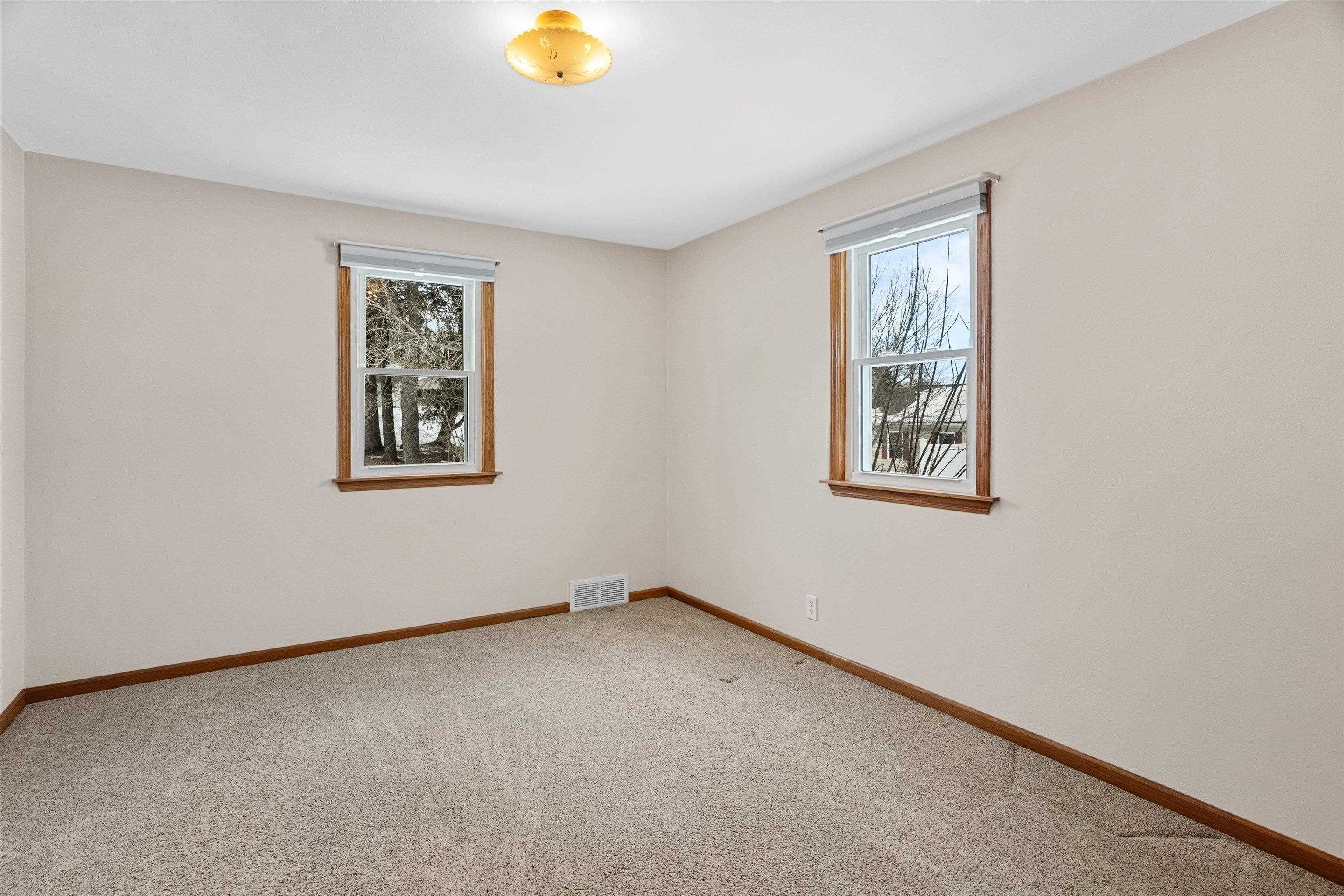 406 N SPRUCE AVENUE, Marshfield, Wisconsin 54449, 3 Bedrooms Bedrooms, ,1 BathroomBathrooms,Residential,For Sale,406 N SPRUCE AVENUE,22600573