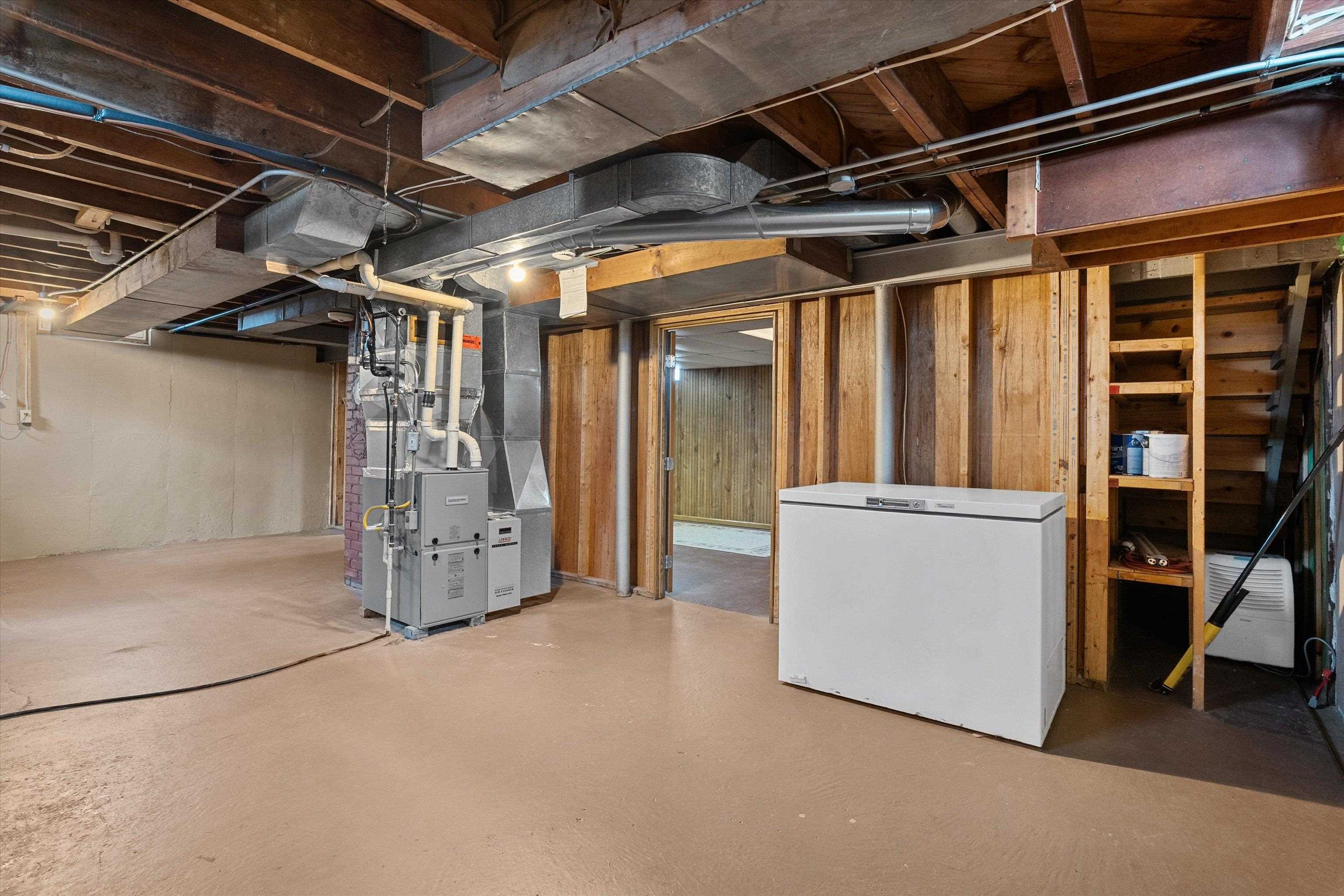 406 N SPRUCE AVENUE, Marshfield, Wisconsin 54449, 3 Bedrooms Bedrooms, ,1 BathroomBathrooms,Residential,For Sale,406 N SPRUCE AVENUE,22600573