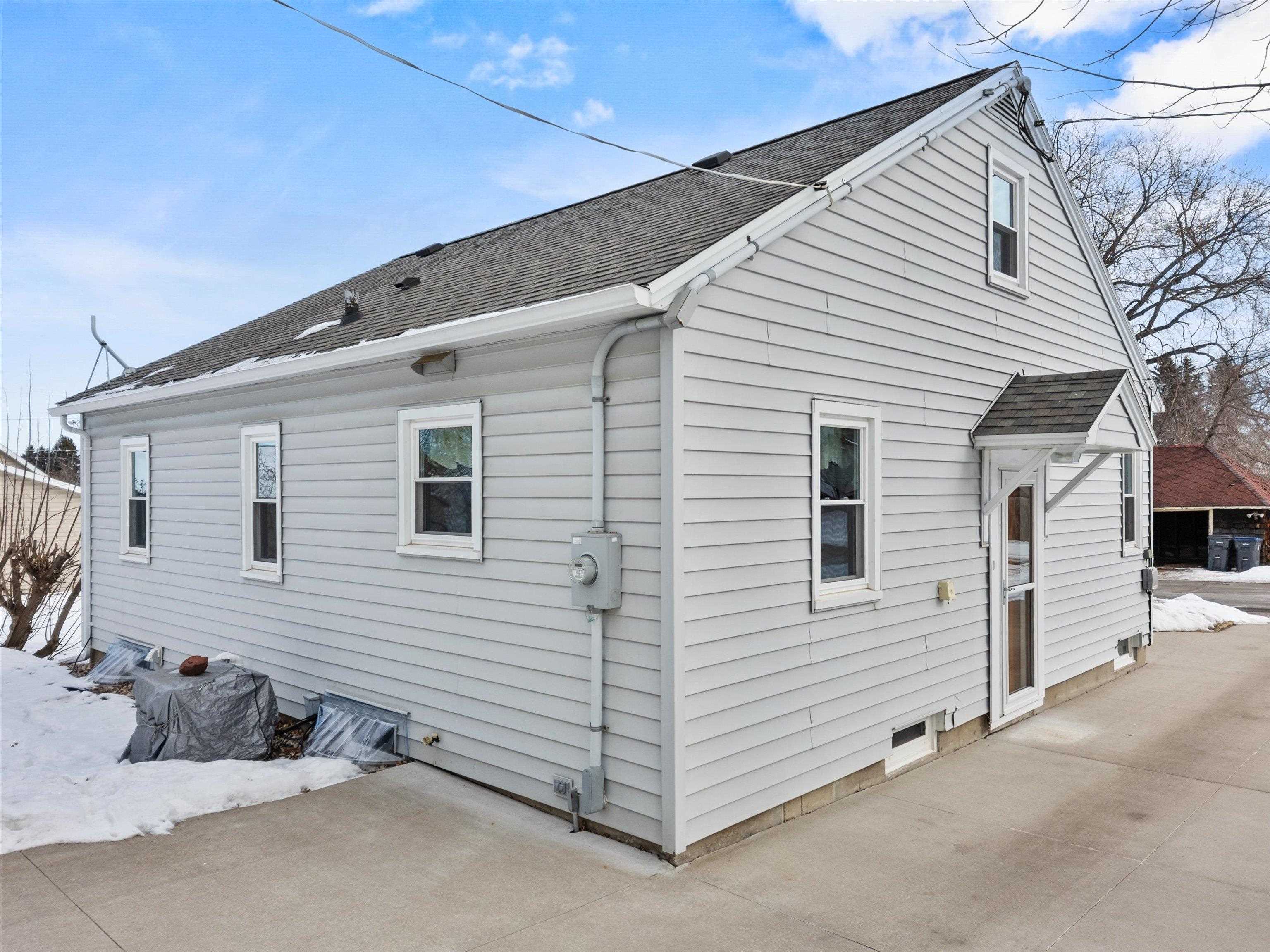 406 N SPRUCE AVENUE, Marshfield, Wisconsin 54449, 3 Bedrooms Bedrooms, ,1 BathroomBathrooms,Residential,For Sale,406 N SPRUCE AVENUE,22600573