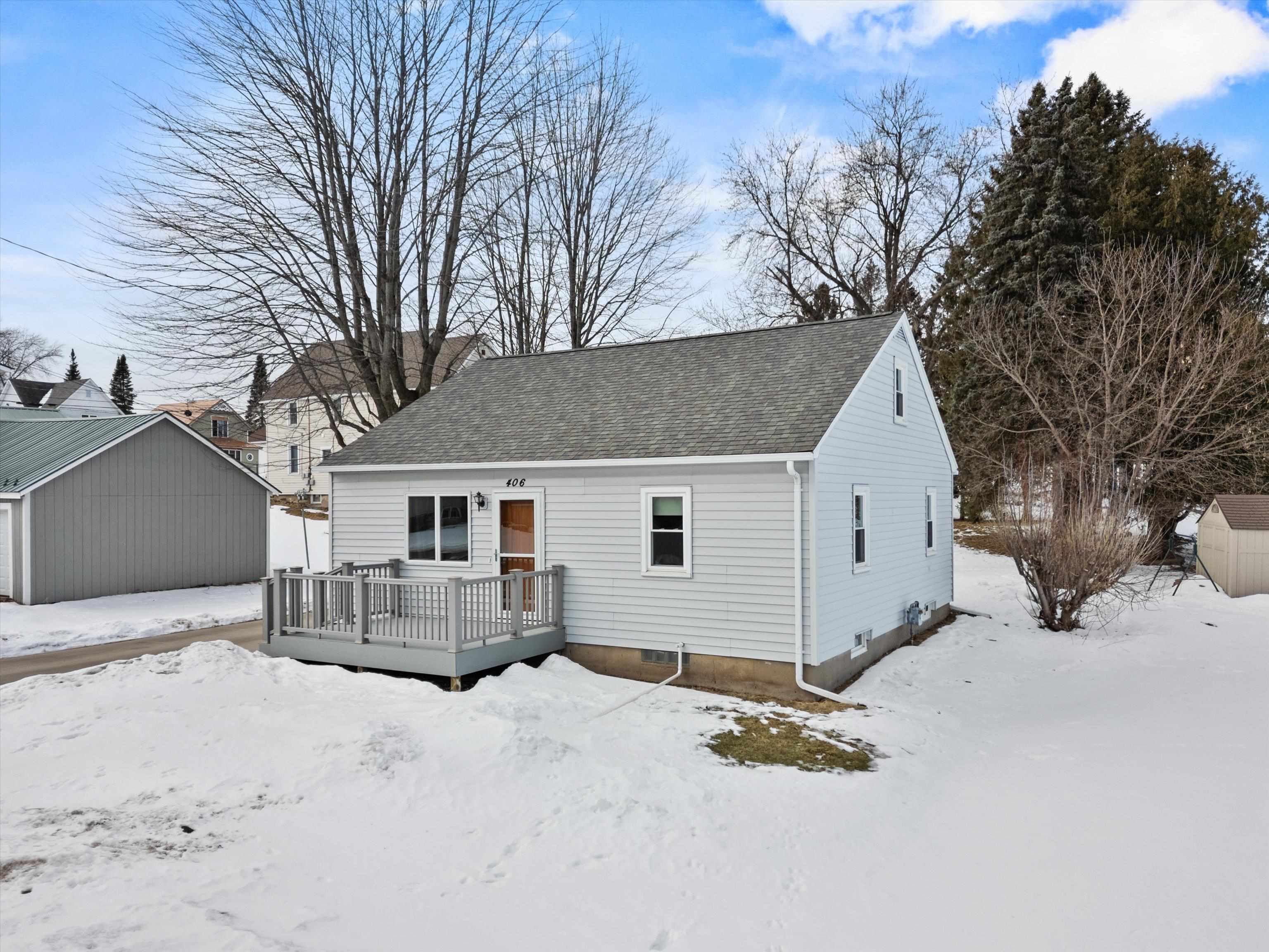 406 N SPRUCE AVENUE, Marshfield, Wisconsin 54449, 3 Bedrooms Bedrooms, ,1 BathroomBathrooms,Residential,For Sale,406 N SPRUCE AVENUE,22600573