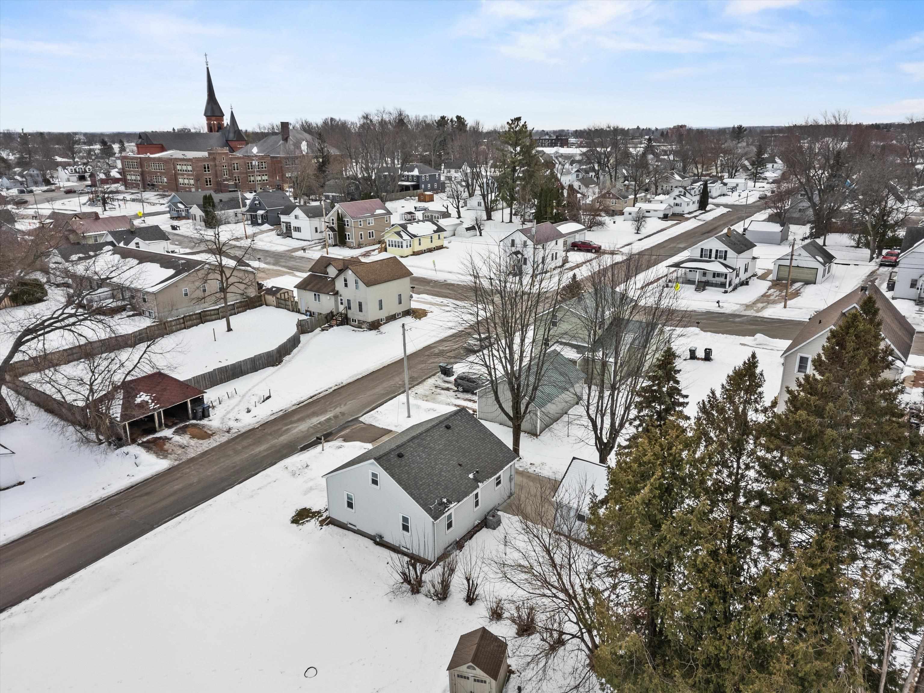 406 N SPRUCE AVENUE, Marshfield, Wisconsin 54449, 3 Bedrooms Bedrooms, ,1 BathroomBathrooms,Residential,For Sale,406 N SPRUCE AVENUE,22600573