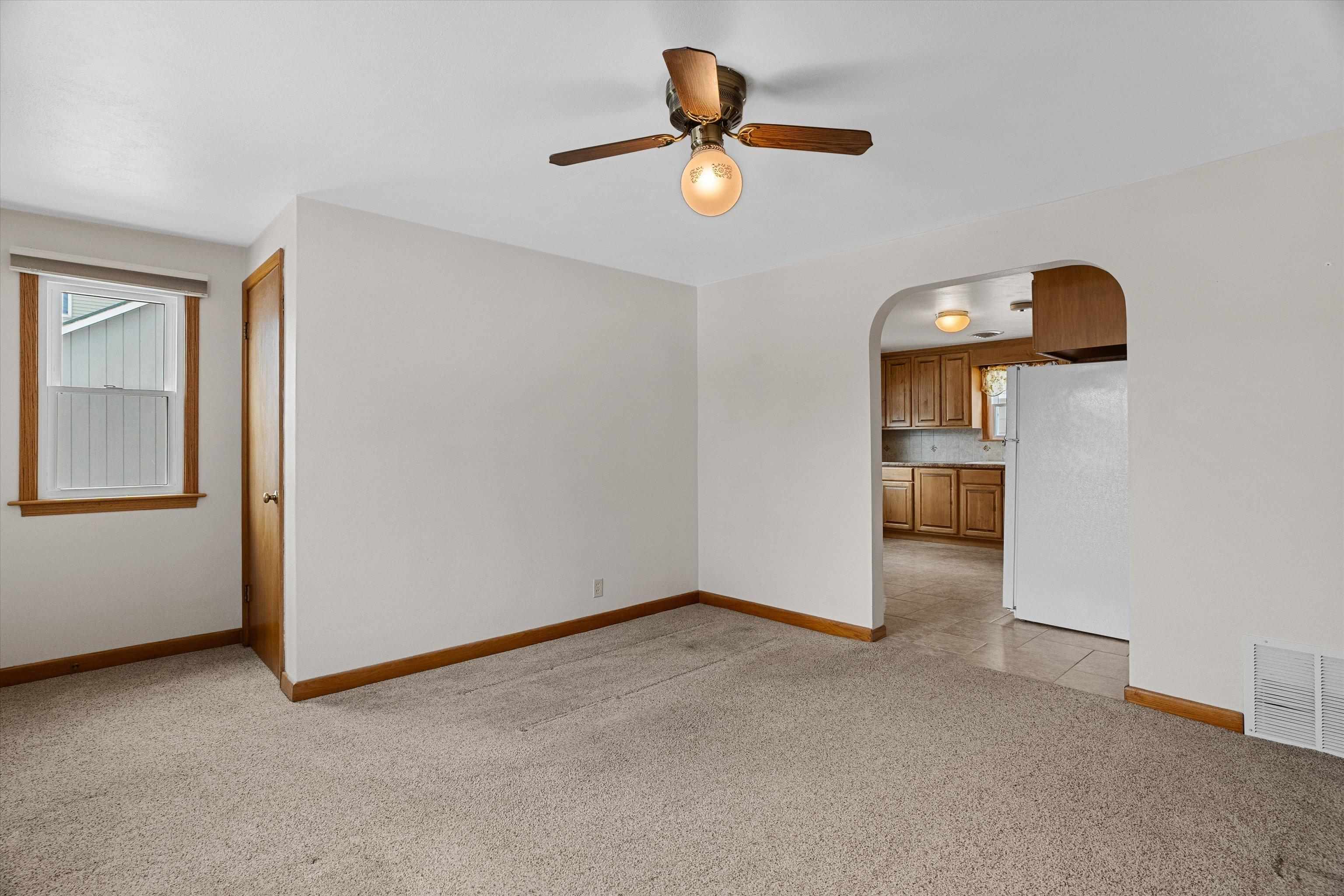 406 N SPRUCE AVENUE, Marshfield, Wisconsin 54449, 3 Bedrooms Bedrooms, ,1 BathroomBathrooms,Residential,For Sale,406 N SPRUCE AVENUE,22600573