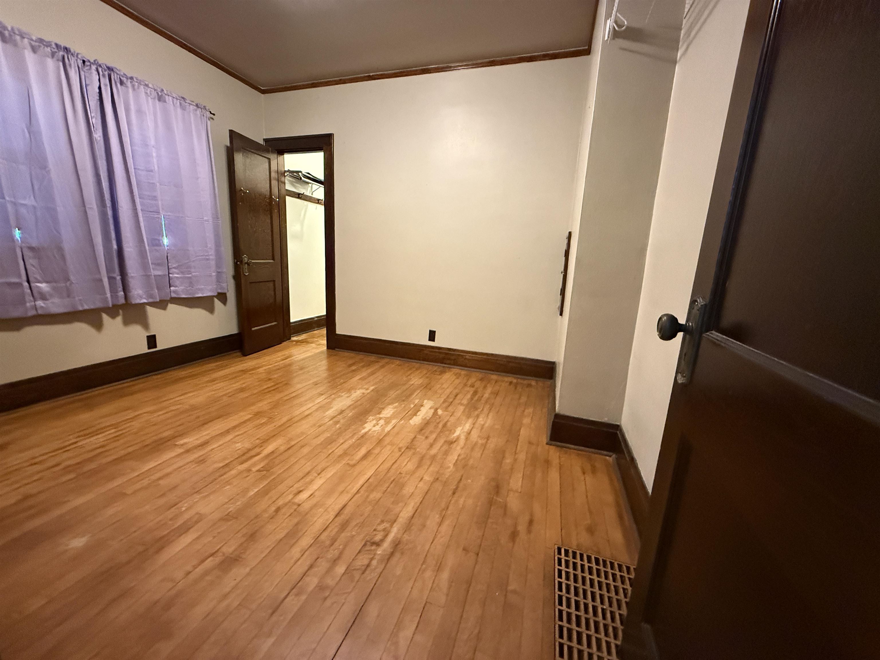 1107 S 4TH AVENUE, Wausau, Wisconsin 54401, 3 Bedrooms Bedrooms, ,1 BathroomBathrooms,Residential,For Sale,1107 S 4TH AVENUE,22600588