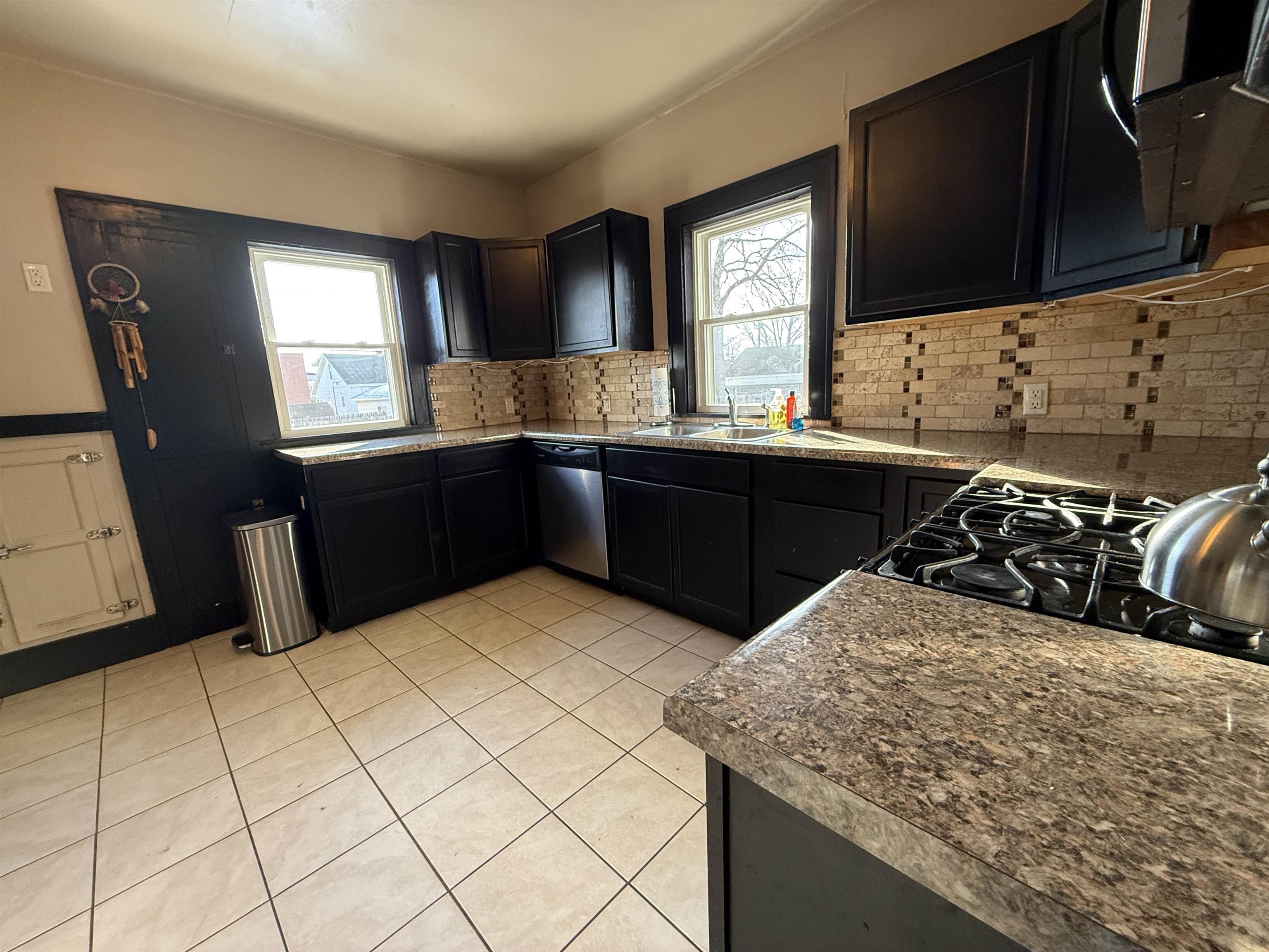 1107 S 4TH AVENUE, Wausau, Wisconsin 54401, 3 Bedrooms Bedrooms, ,1 BathroomBathrooms,Residential,For Sale,1107 S 4TH AVENUE,22600588