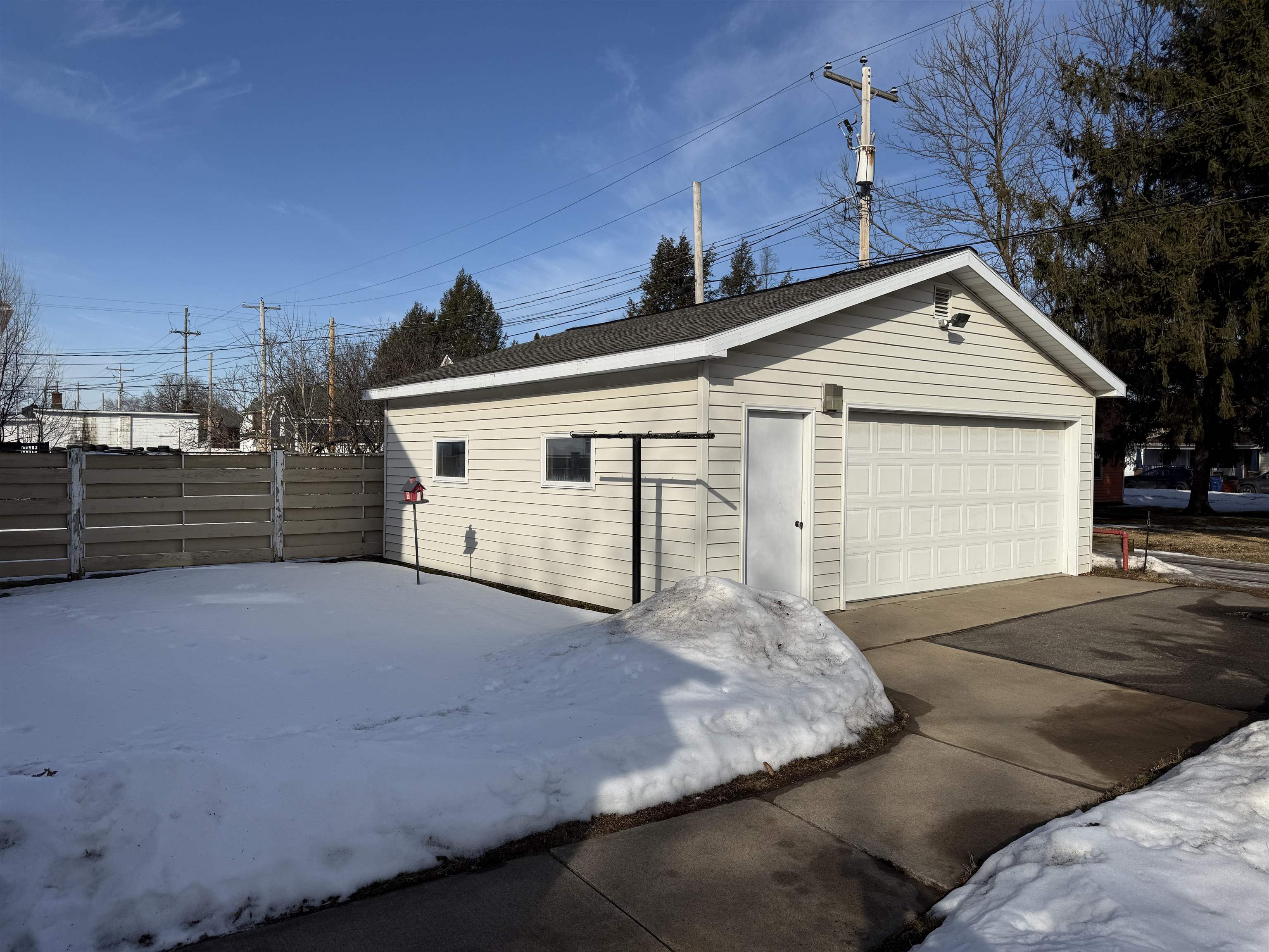 618 E BRIDGE STREET, Wausau, Wisconsin 54403, 3 Bedrooms Bedrooms, ,1 BathroomBathrooms,Residential,For Sale,618 E BRIDGE STREET,22600600
