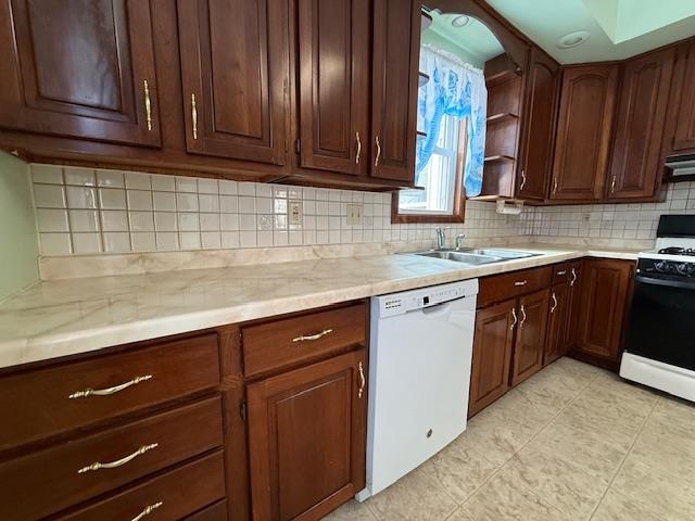 618 E BRIDGE STREET, Wausau, Wisconsin 54403, 3 Bedrooms Bedrooms, ,1 BathroomBathrooms,Residential,For Sale,618 E BRIDGE STREET,22600600