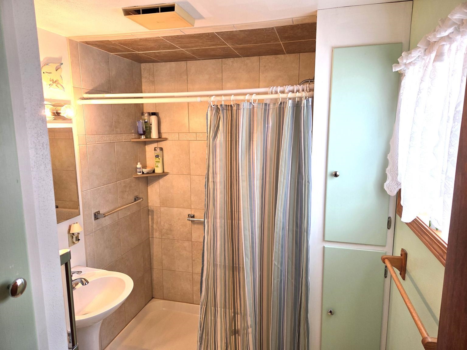 506 S ASH AVENUE, Marshfield, Wisconsin 54449, 1 Bedroom Bedrooms, ,1 BathroomBathrooms,Residential,For Sale,506 S ASH AVENUE,22600605