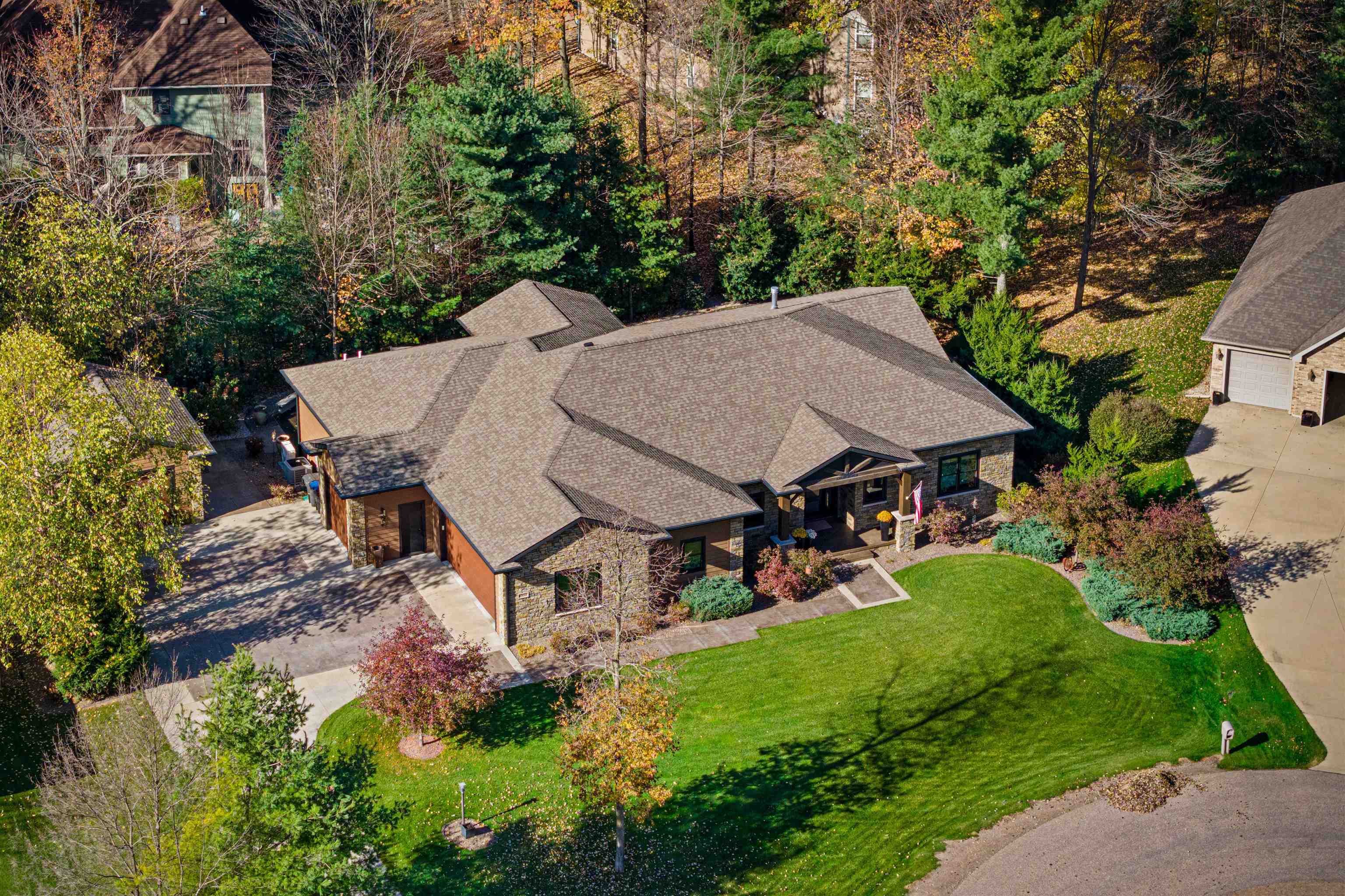 1855 WHITEWATER COVE, Plover, Wisconsin 54467, 4 Bedrooms Bedrooms, ,3 BathroomsBathrooms,Residential,For Sale,1855 WHITEWATER COVE,22600606