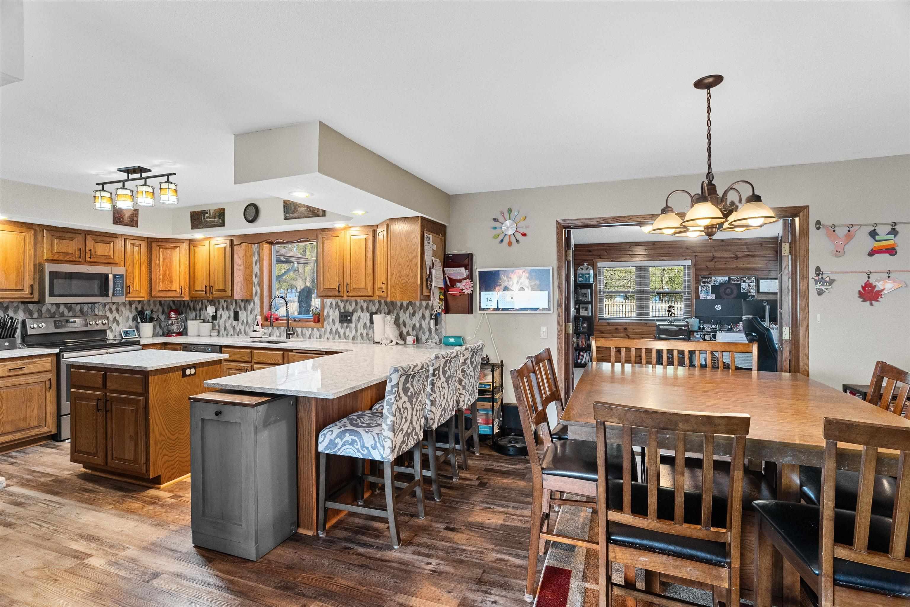 1307 N WOOD AVENUE, Marshfield, Wisconsin 54449, 5 Bedrooms Bedrooms, ,4 BathroomsBathrooms,Residential,For Sale,1307 N WOOD AVENUE,22600612