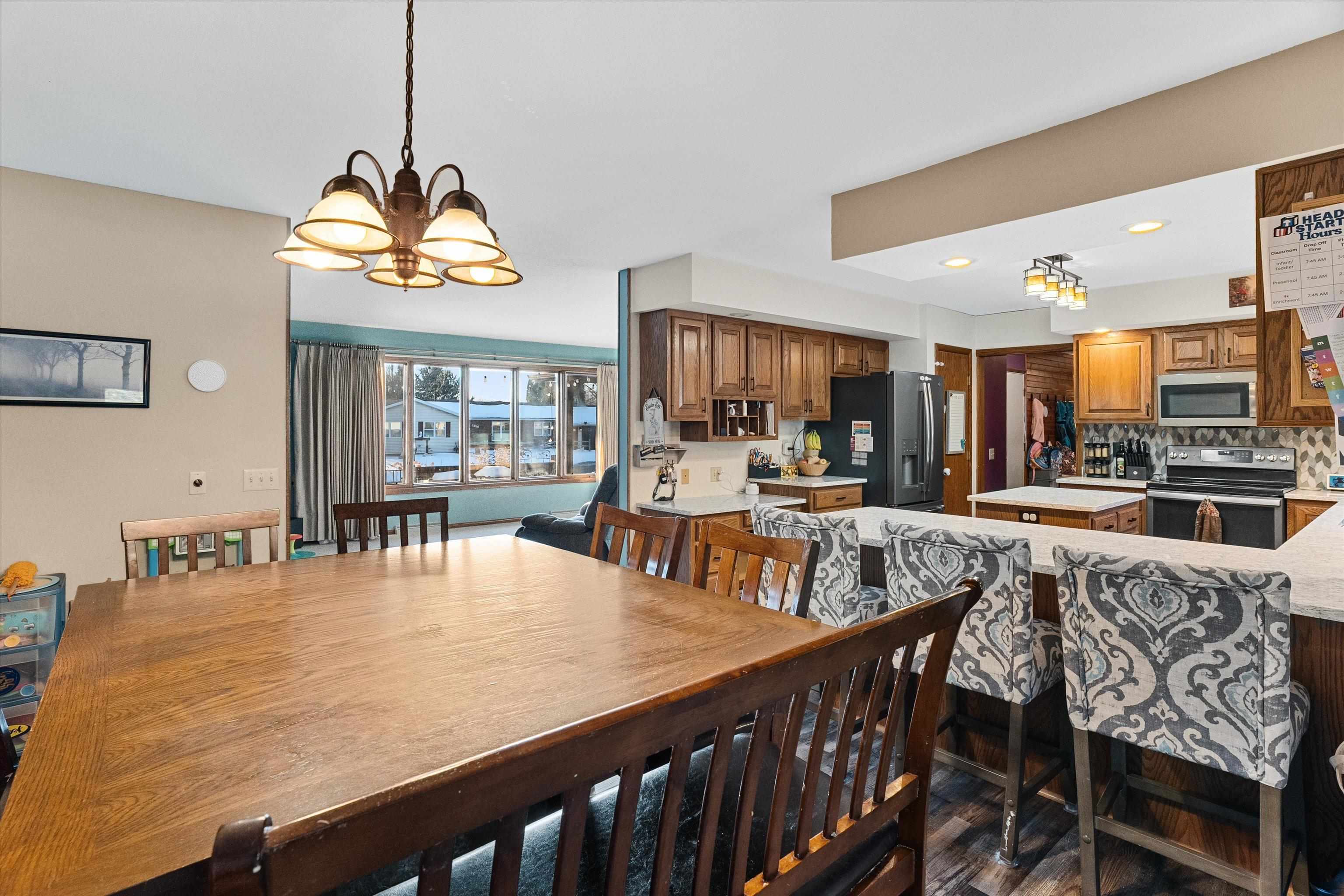 1307 N WOOD AVENUE, Marshfield, Wisconsin 54449, 5 Bedrooms Bedrooms, ,4 BathroomsBathrooms,Residential,For Sale,1307 N WOOD AVENUE,22600612