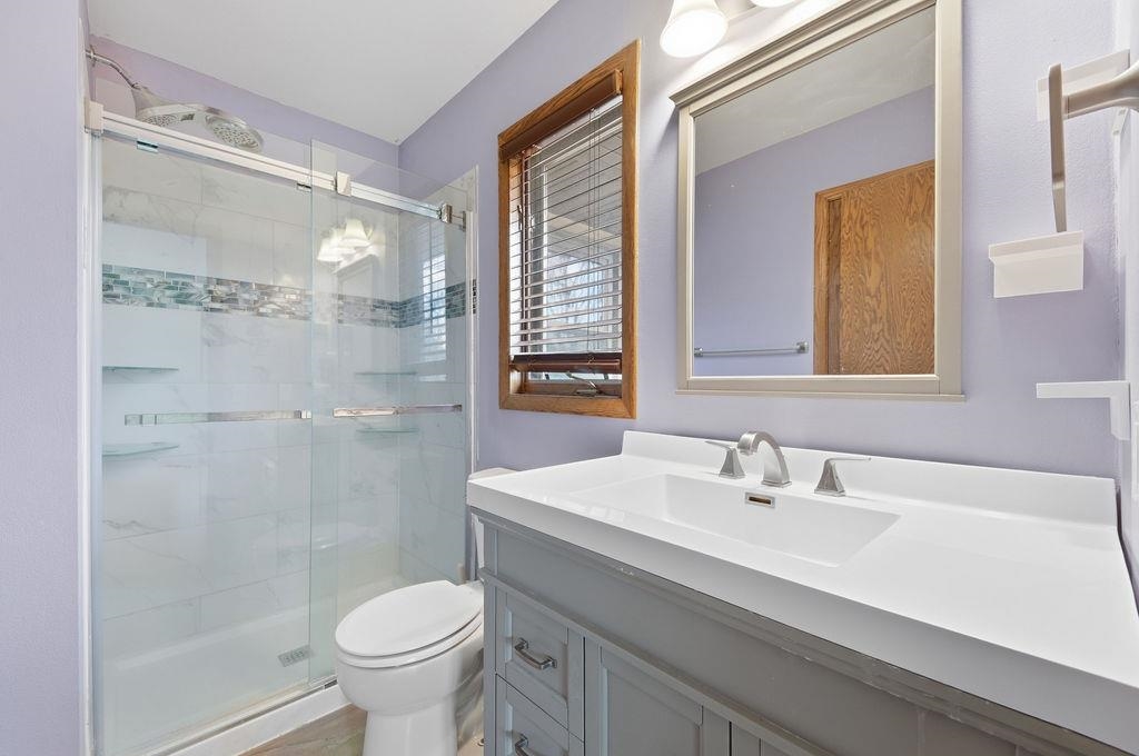 1307 N WOOD AVENUE, Marshfield, Wisconsin 54449, 5 Bedrooms Bedrooms, ,4 BathroomsBathrooms,Residential,For Sale,1307 N WOOD AVENUE,22600612