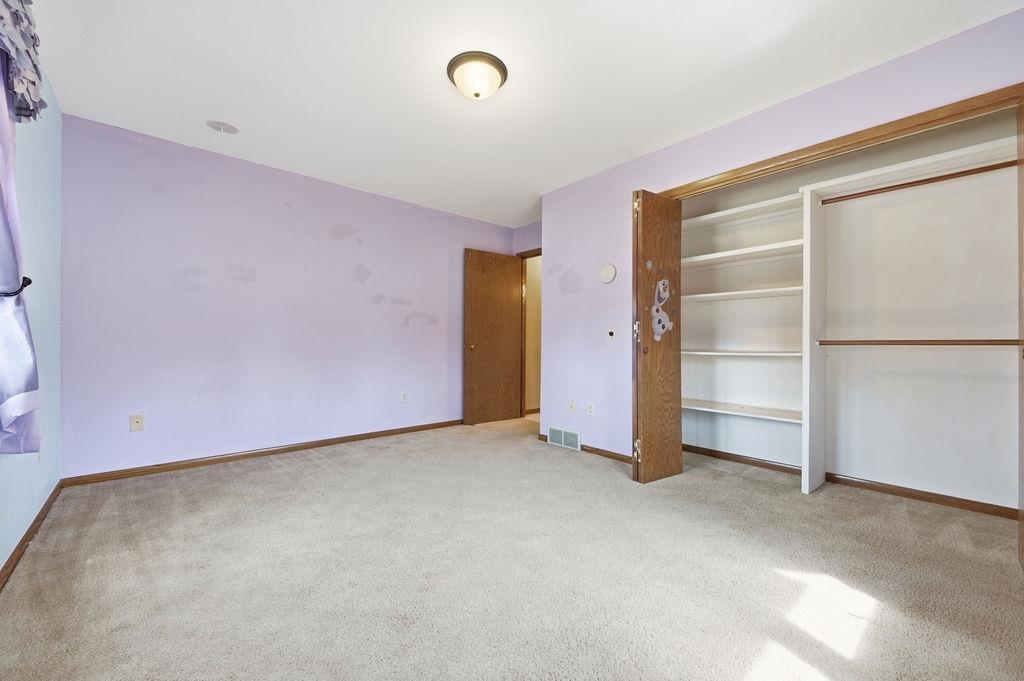 1307 N WOOD AVENUE, Marshfield, Wisconsin 54449, 5 Bedrooms Bedrooms, ,4 BathroomsBathrooms,Residential,For Sale,1307 N WOOD AVENUE,22600612