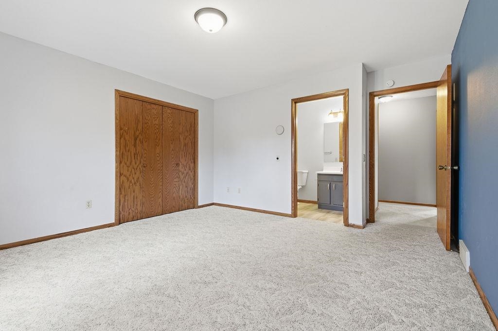 1307 N WOOD AVENUE, Marshfield, Wisconsin 54449, 5 Bedrooms Bedrooms, ,4 BathroomsBathrooms,Residential,For Sale,1307 N WOOD AVENUE,22600612