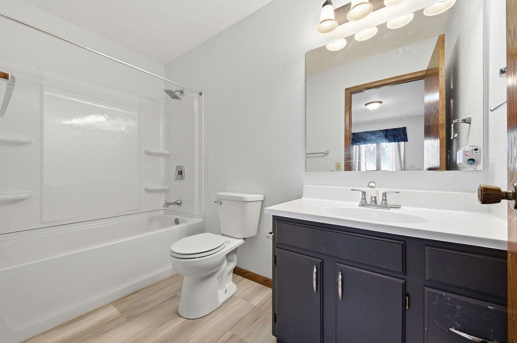 1307 N WOOD AVENUE, Marshfield, Wisconsin 54449, 5 Bedrooms Bedrooms, ,4 BathroomsBathrooms,Residential,For Sale,1307 N WOOD AVENUE,22600612