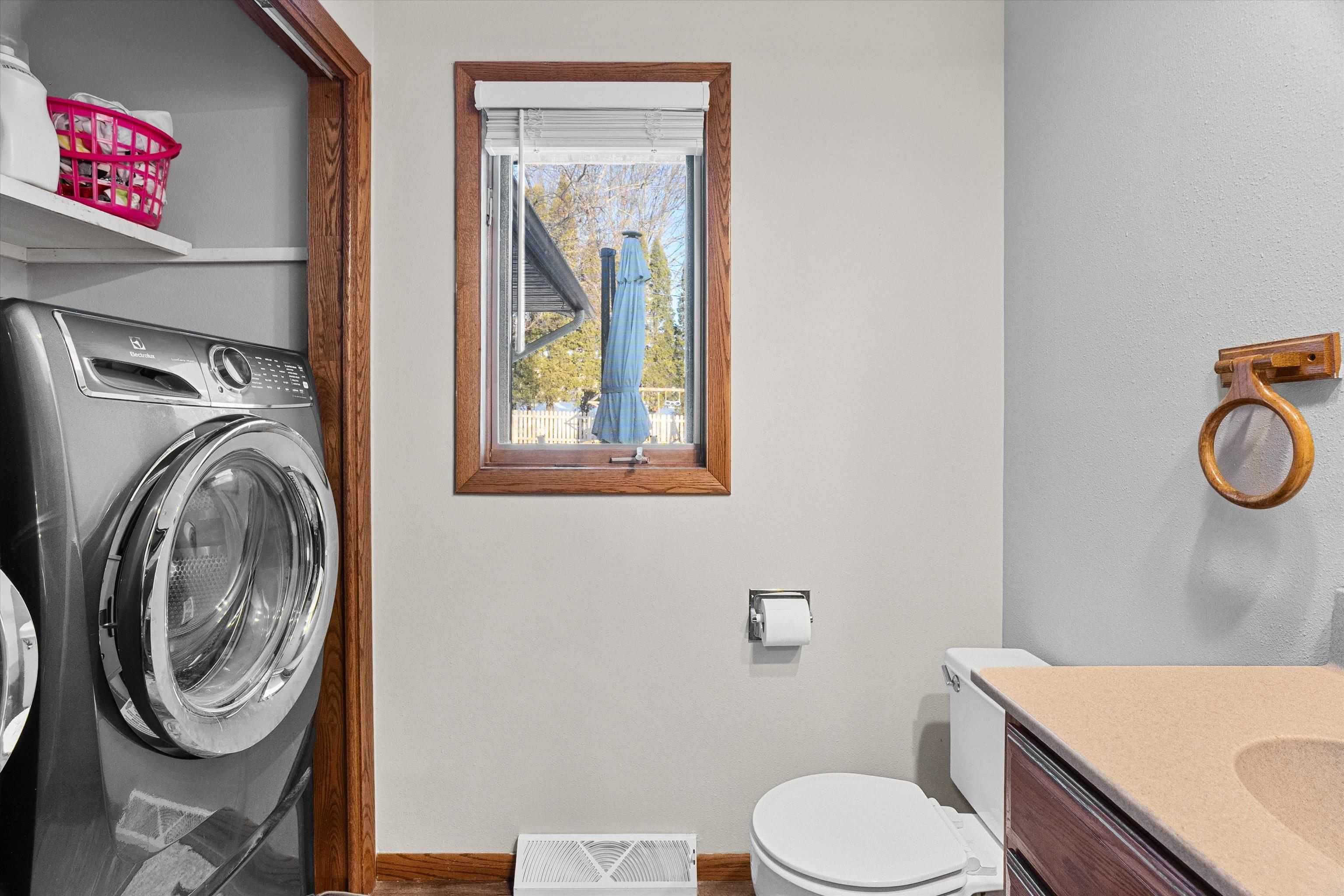 1307 N WOOD AVENUE, Marshfield, Wisconsin 54449, 5 Bedrooms Bedrooms, ,4 BathroomsBathrooms,Residential,For Sale,1307 N WOOD AVENUE,22600612