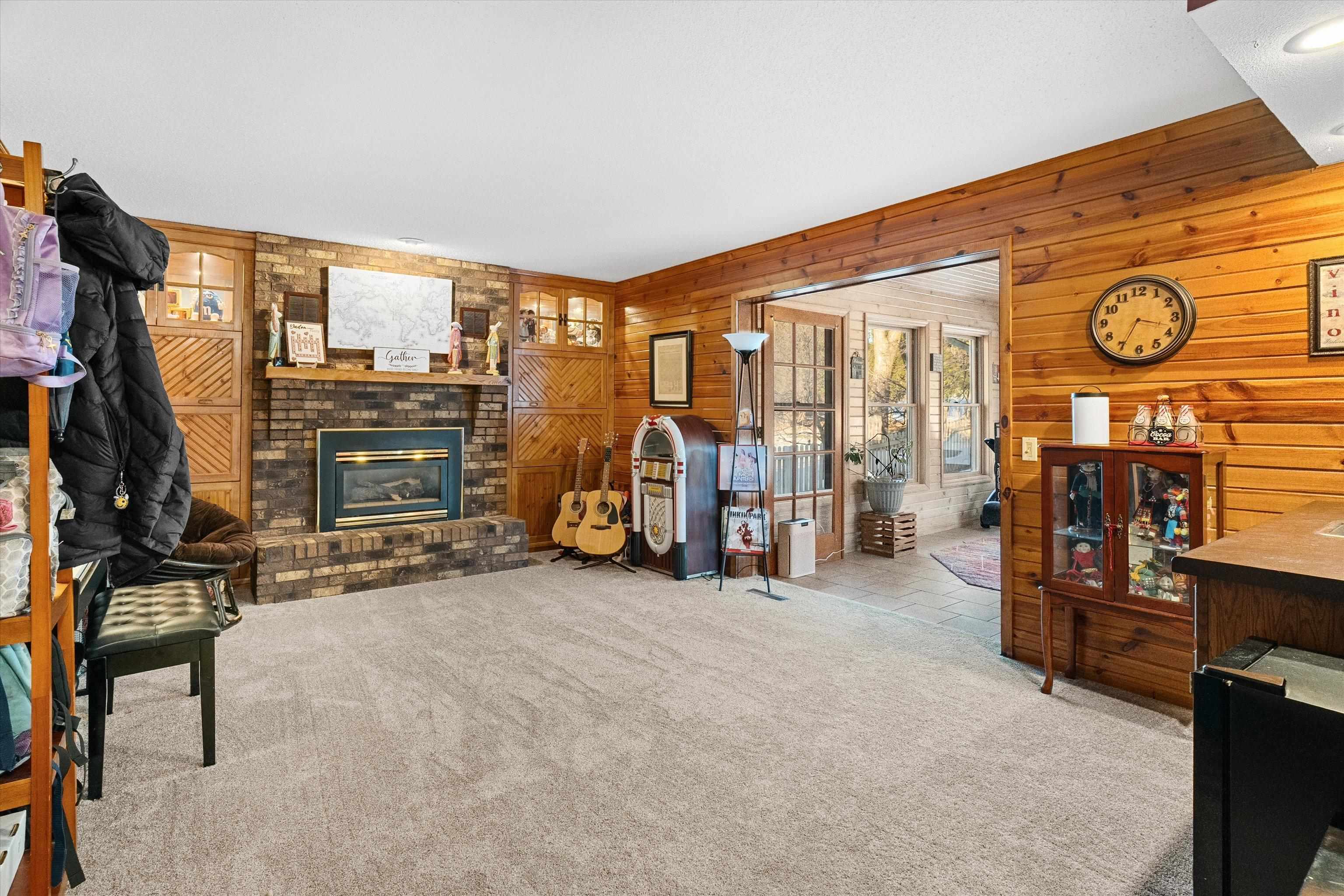 1307 N WOOD AVENUE, Marshfield, Wisconsin 54449, 5 Bedrooms Bedrooms, ,4 BathroomsBathrooms,Residential,For Sale,1307 N WOOD AVENUE,22600612