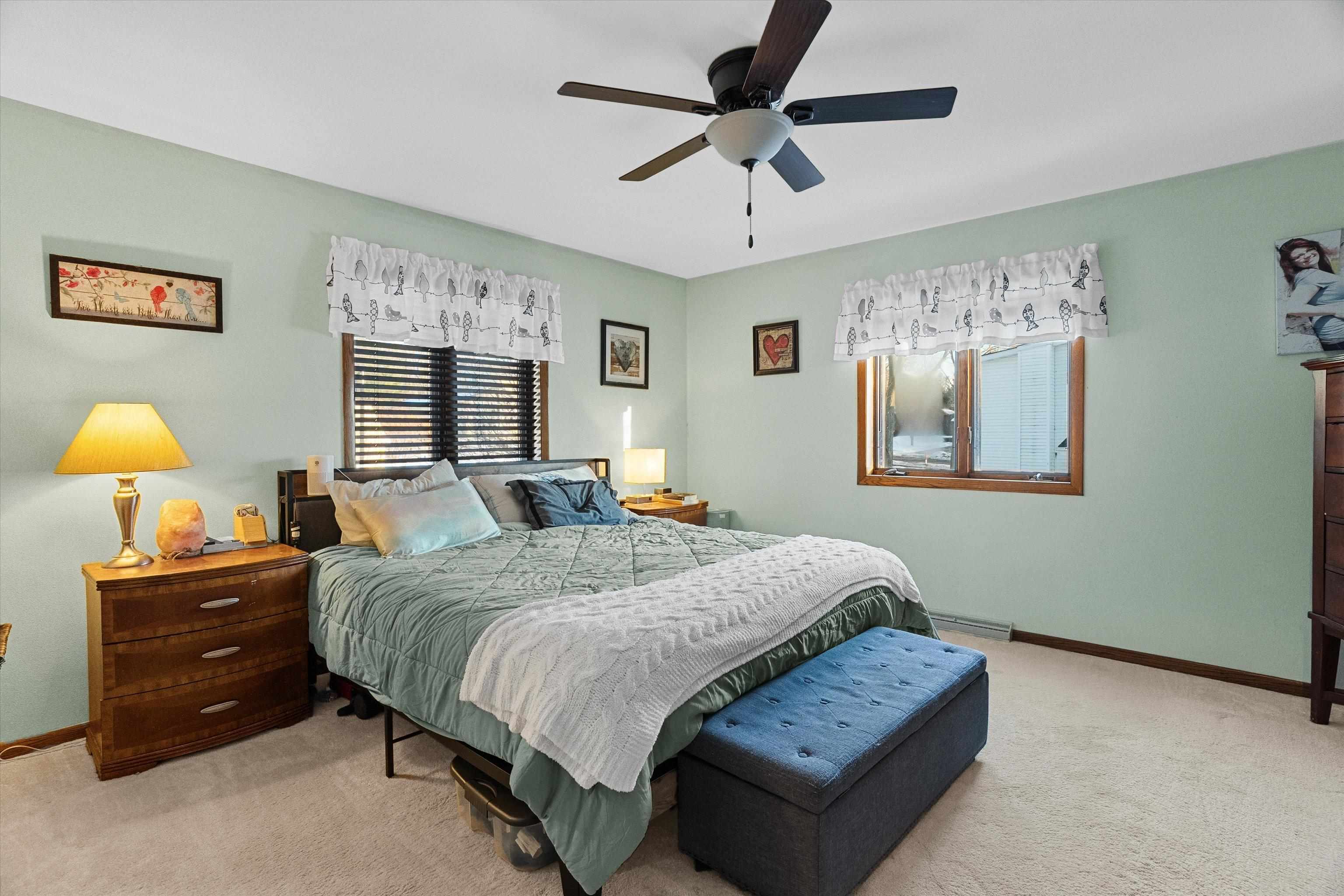 1307 N WOOD AVENUE, Marshfield, Wisconsin 54449, 5 Bedrooms Bedrooms, ,4 BathroomsBathrooms,Residential,For Sale,1307 N WOOD AVENUE,22600612