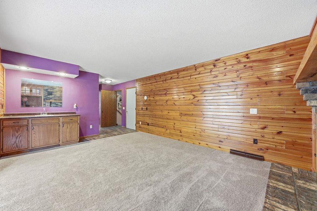 1307 N WOOD AVENUE, Marshfield, Wisconsin 54449, 5 Bedrooms Bedrooms, ,4 BathroomsBathrooms,Residential,For Sale,1307 N WOOD AVENUE,22600612