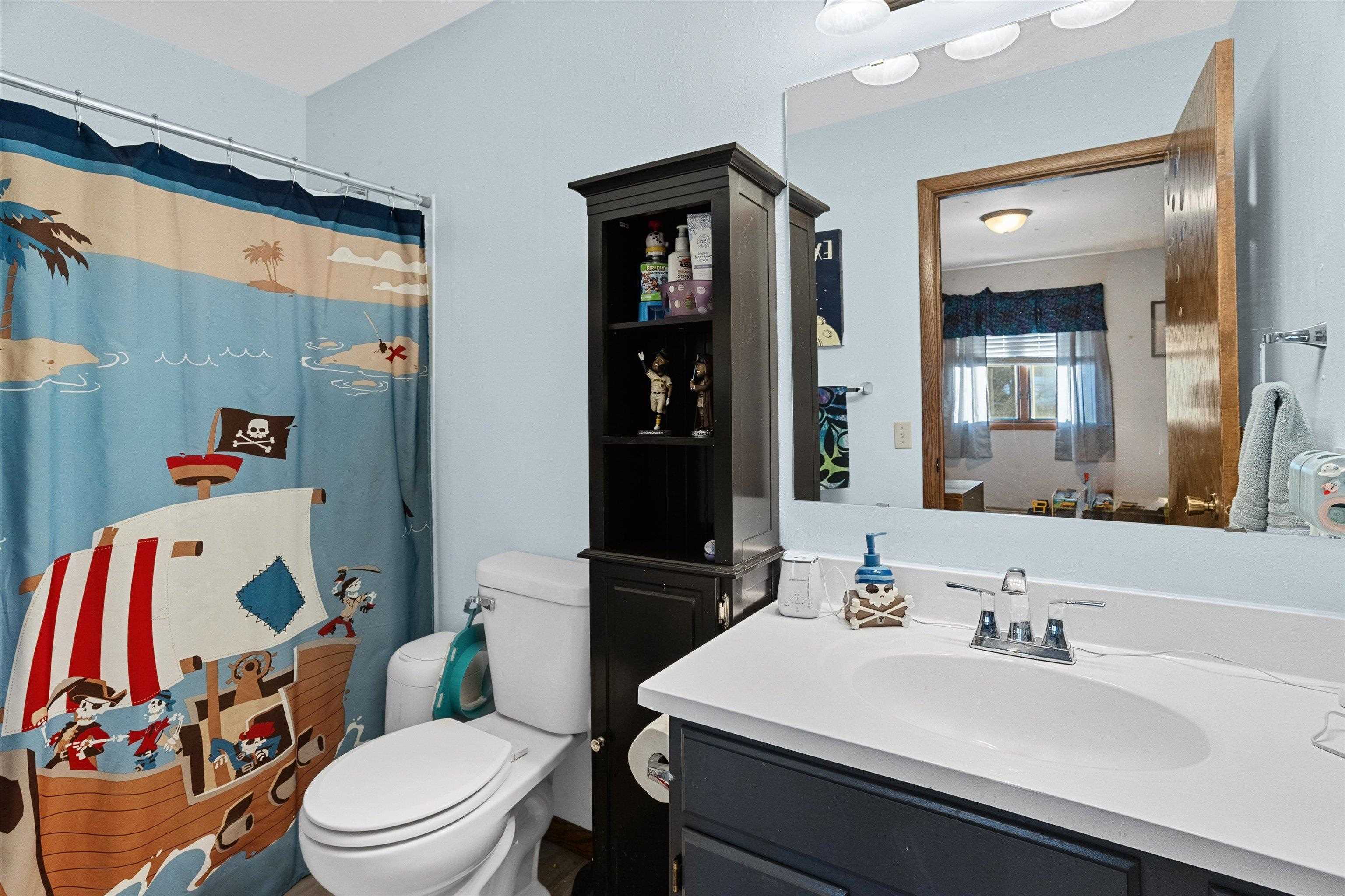 1307 N WOOD AVENUE, Marshfield, Wisconsin 54449, 5 Bedrooms Bedrooms, ,4 BathroomsBathrooms,Residential,For Sale,1307 N WOOD AVENUE,22600612