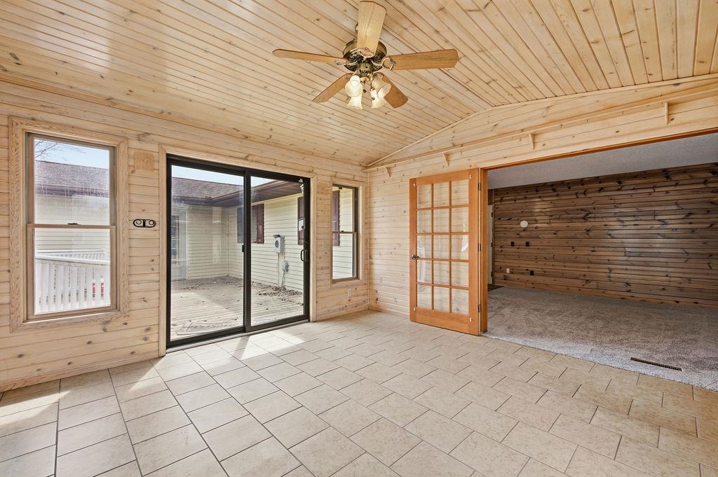 1307 N WOOD AVENUE, Marshfield, Wisconsin 54449, 5 Bedrooms Bedrooms, ,4 BathroomsBathrooms,Residential,For Sale,1307 N WOOD AVENUE,22600612