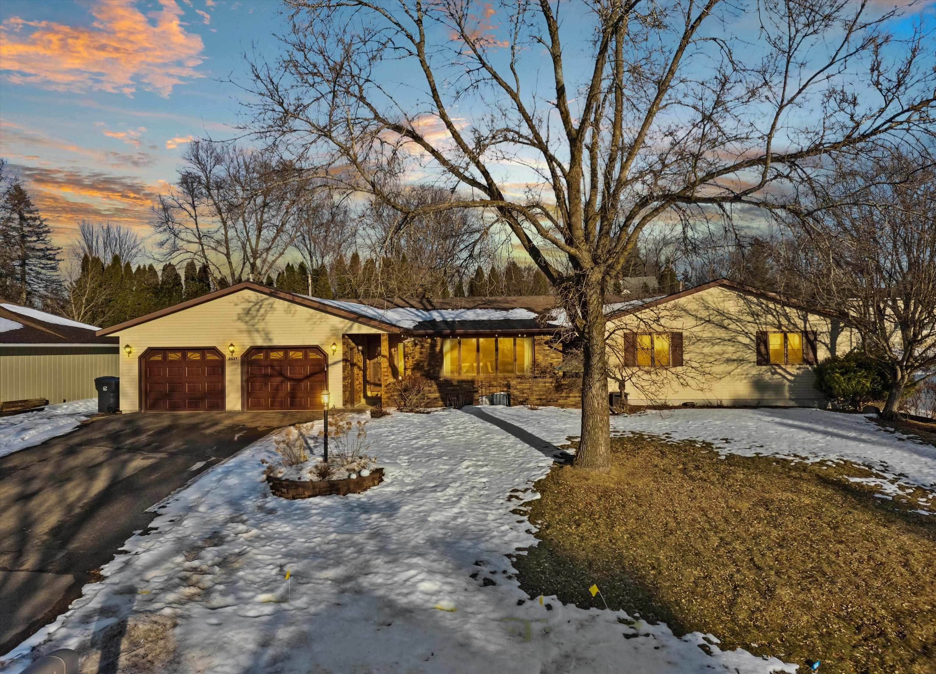 1307 N WOOD AVENUE, Marshfield, Wisconsin 54449, 5 Bedrooms Bedrooms, ,4 BathroomsBathrooms,Residential,For Sale,1307 N WOOD AVENUE,22600612