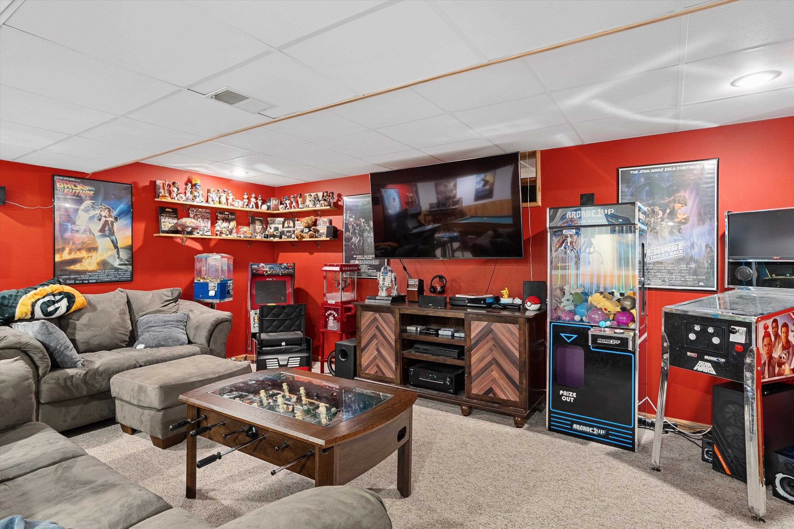 1307 N WOOD AVENUE, Marshfield, Wisconsin 54449, 5 Bedrooms Bedrooms, ,4 BathroomsBathrooms,Residential,For Sale,1307 N WOOD AVENUE,22600612