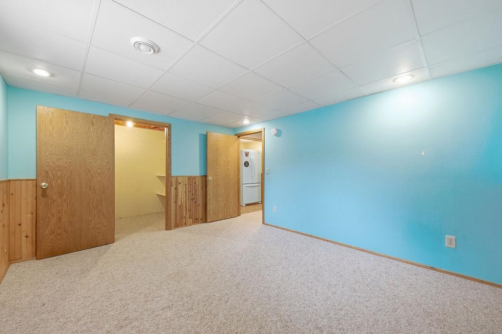 1307 N WOOD AVENUE, Marshfield, Wisconsin 54449, 5 Bedrooms Bedrooms, ,4 BathroomsBathrooms,Residential,For Sale,1307 N WOOD AVENUE,22600612