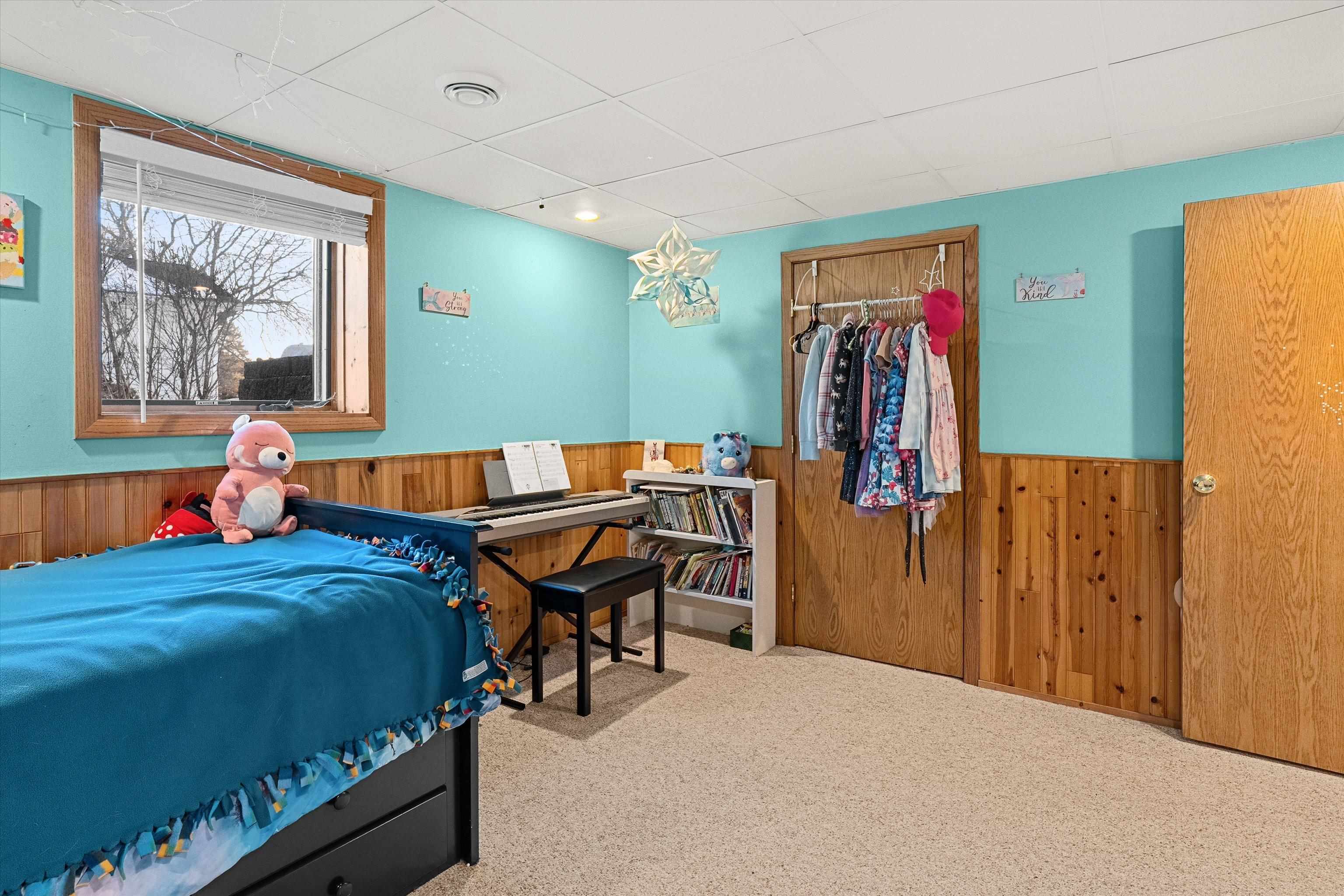 1307 N WOOD AVENUE, Marshfield, Wisconsin 54449, 5 Bedrooms Bedrooms, ,4 BathroomsBathrooms,Residential,For Sale,1307 N WOOD AVENUE,22600612