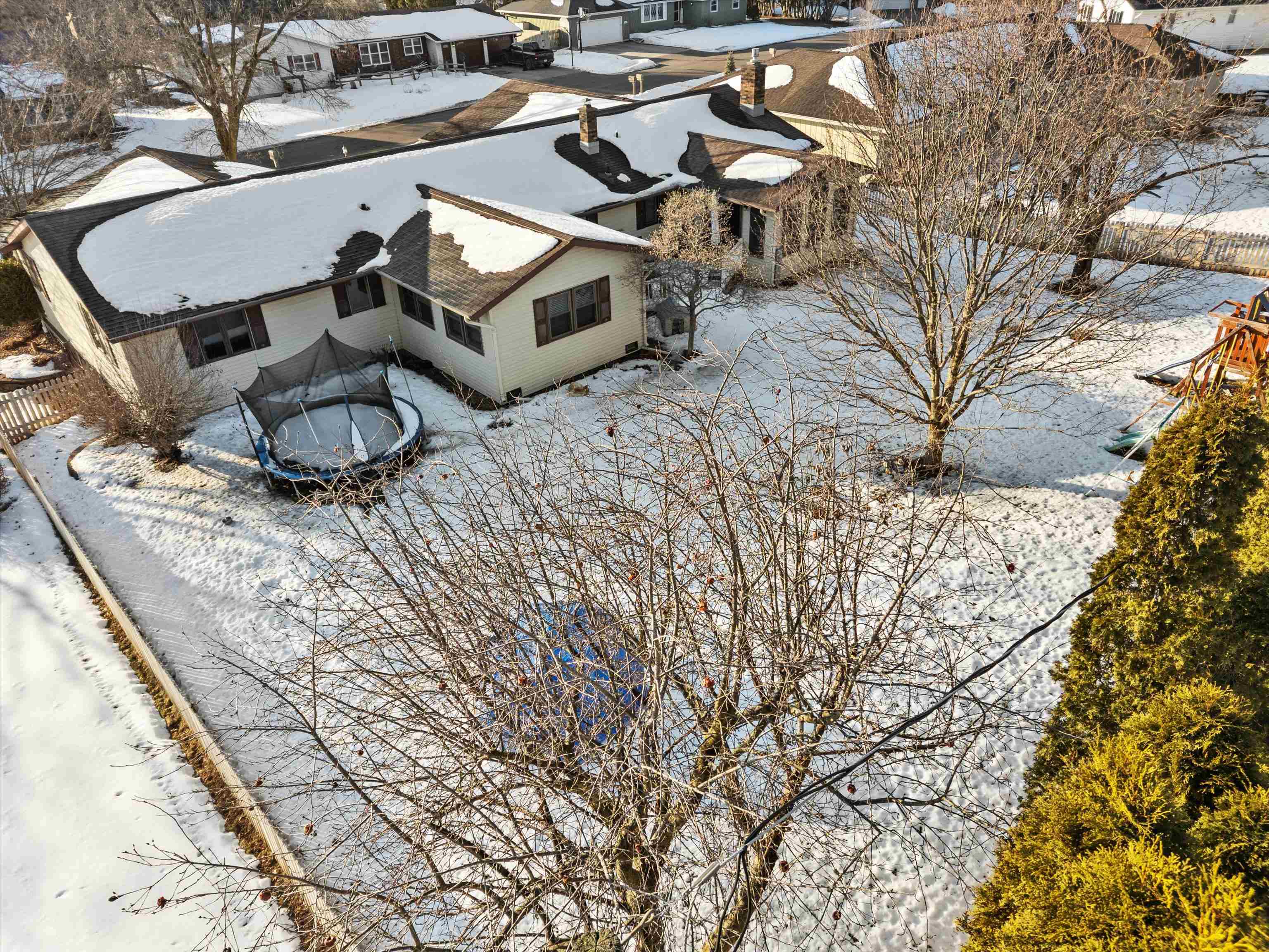 1307 N WOOD AVENUE, Marshfield, Wisconsin 54449, 5 Bedrooms Bedrooms, ,4 BathroomsBathrooms,Residential,For Sale,1307 N WOOD AVENUE,22600612