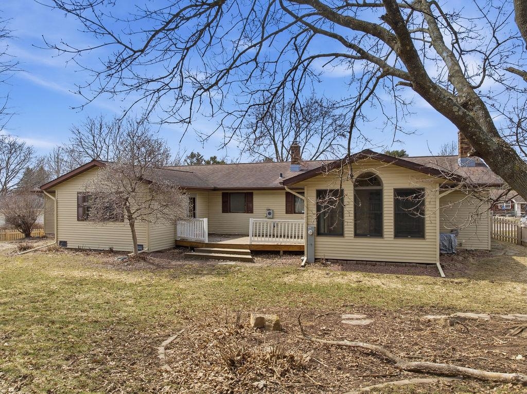 1307 N WOOD AVENUE, Marshfield, Wisconsin 54449, 5 Bedrooms Bedrooms, ,4 BathroomsBathrooms,Residential,For Sale,1307 N WOOD AVENUE,22600612