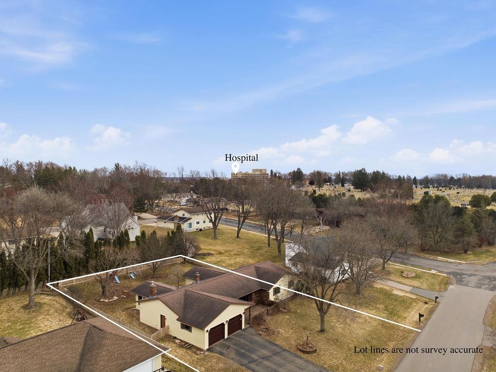 1307 N WOOD AVENUE, Marshfield, Wisconsin 54449, 5 Bedrooms Bedrooms, ,4 BathroomsBathrooms,Residential,For Sale,1307 N WOOD AVENUE,22600612